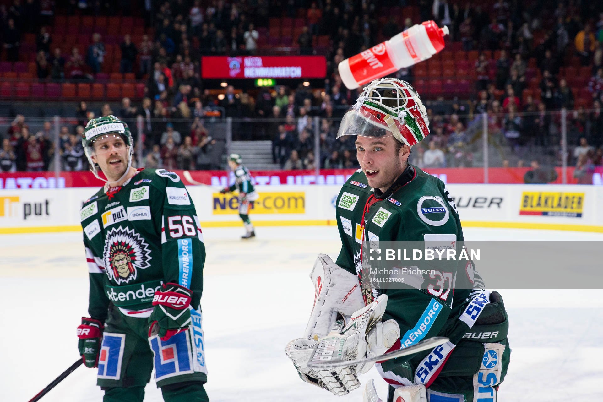Frölundas målvakt Johan Gustafsson och Jonathan Sigalet