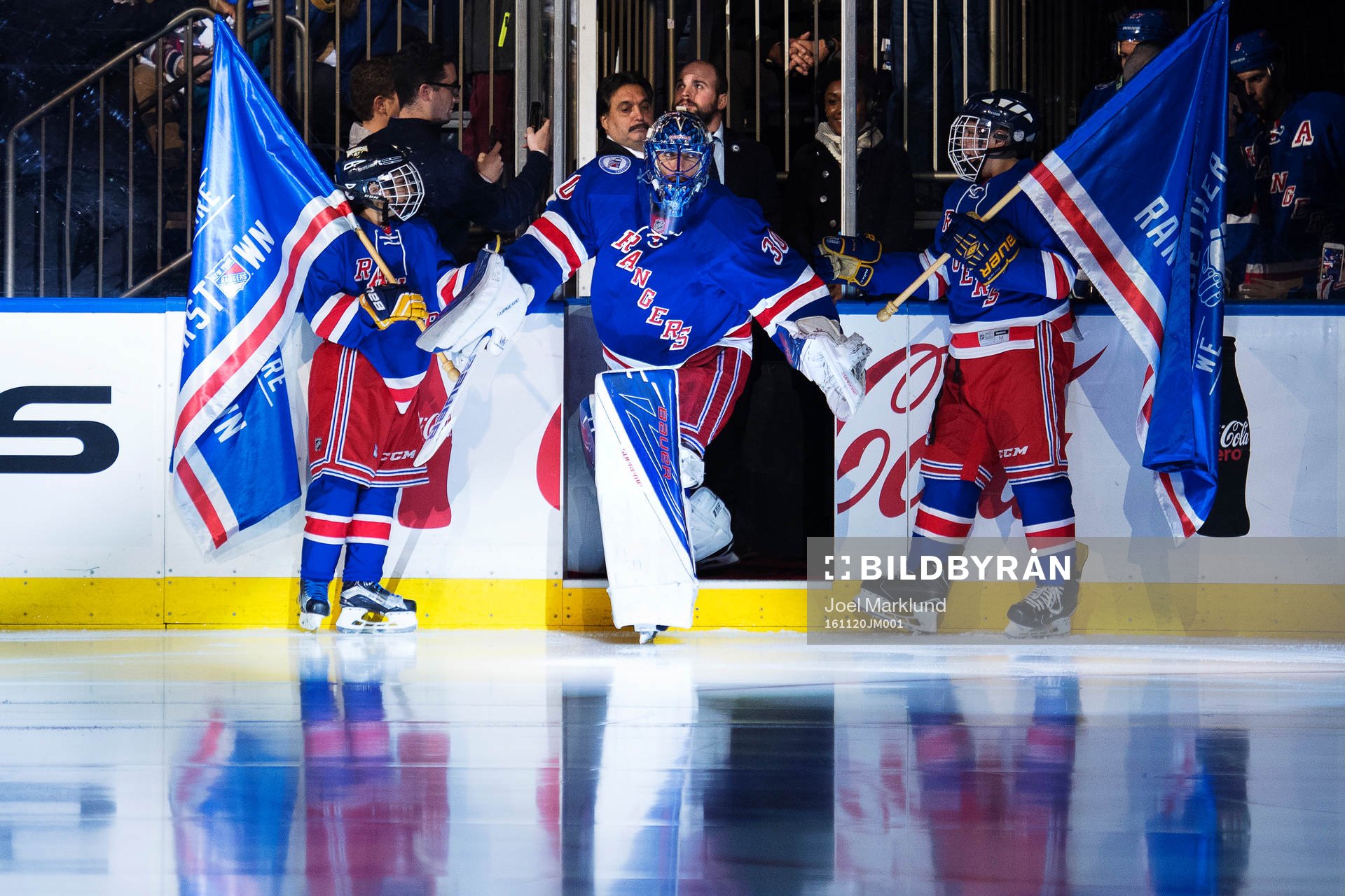 New Yorks målvakt Henrik Lundqvist gör entré till
