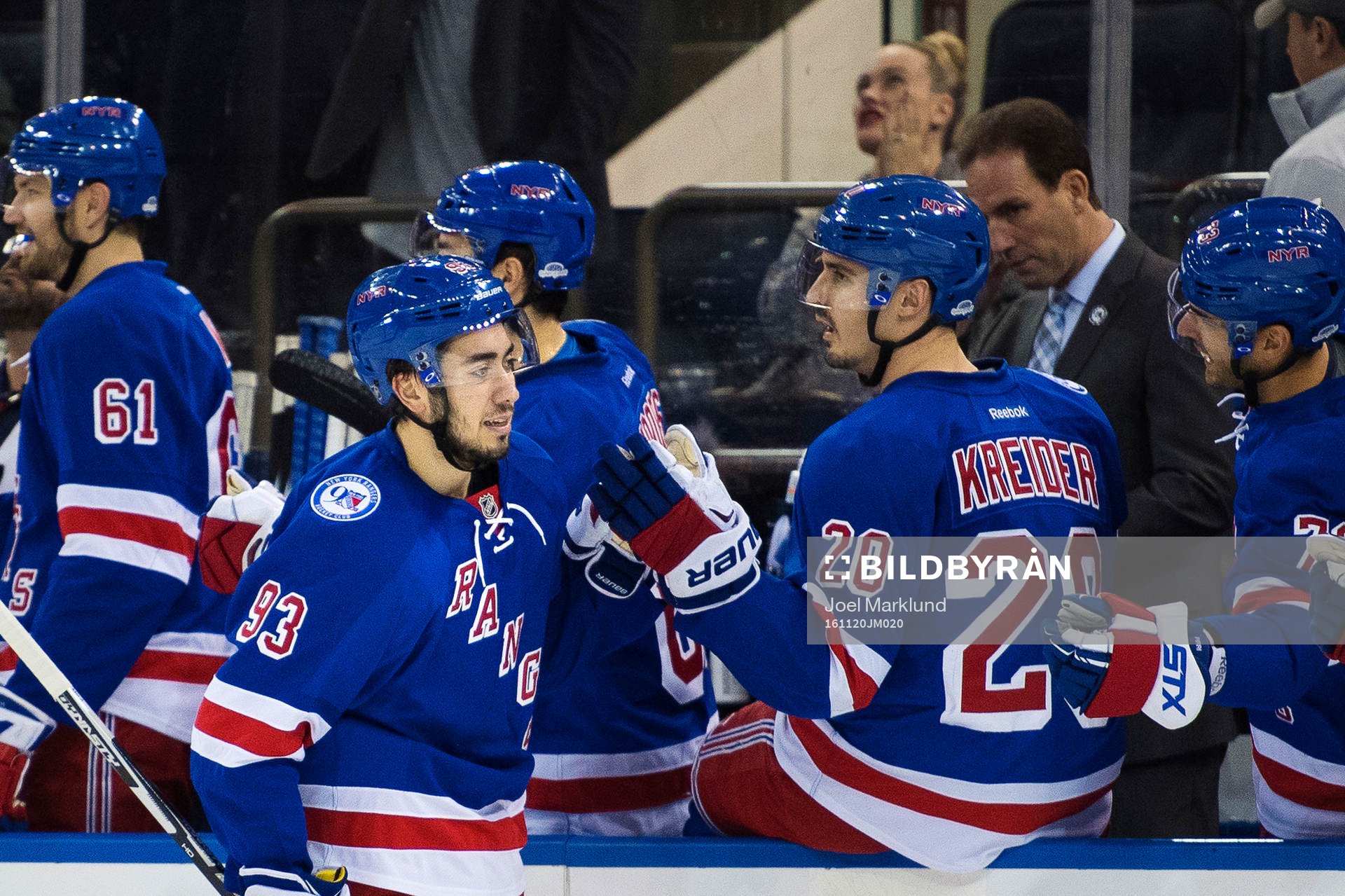 New Yorks Mika Zibanejad jublar