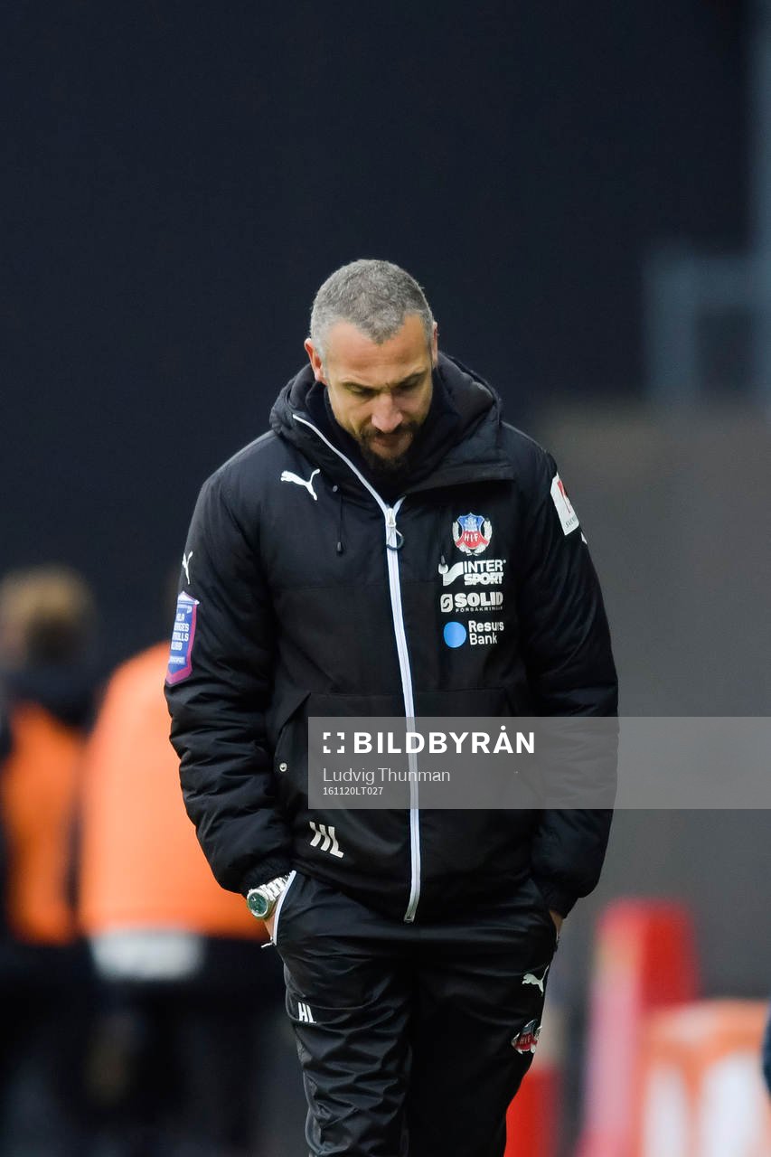 Helsingborgs manager Henrik Larsson deppar
