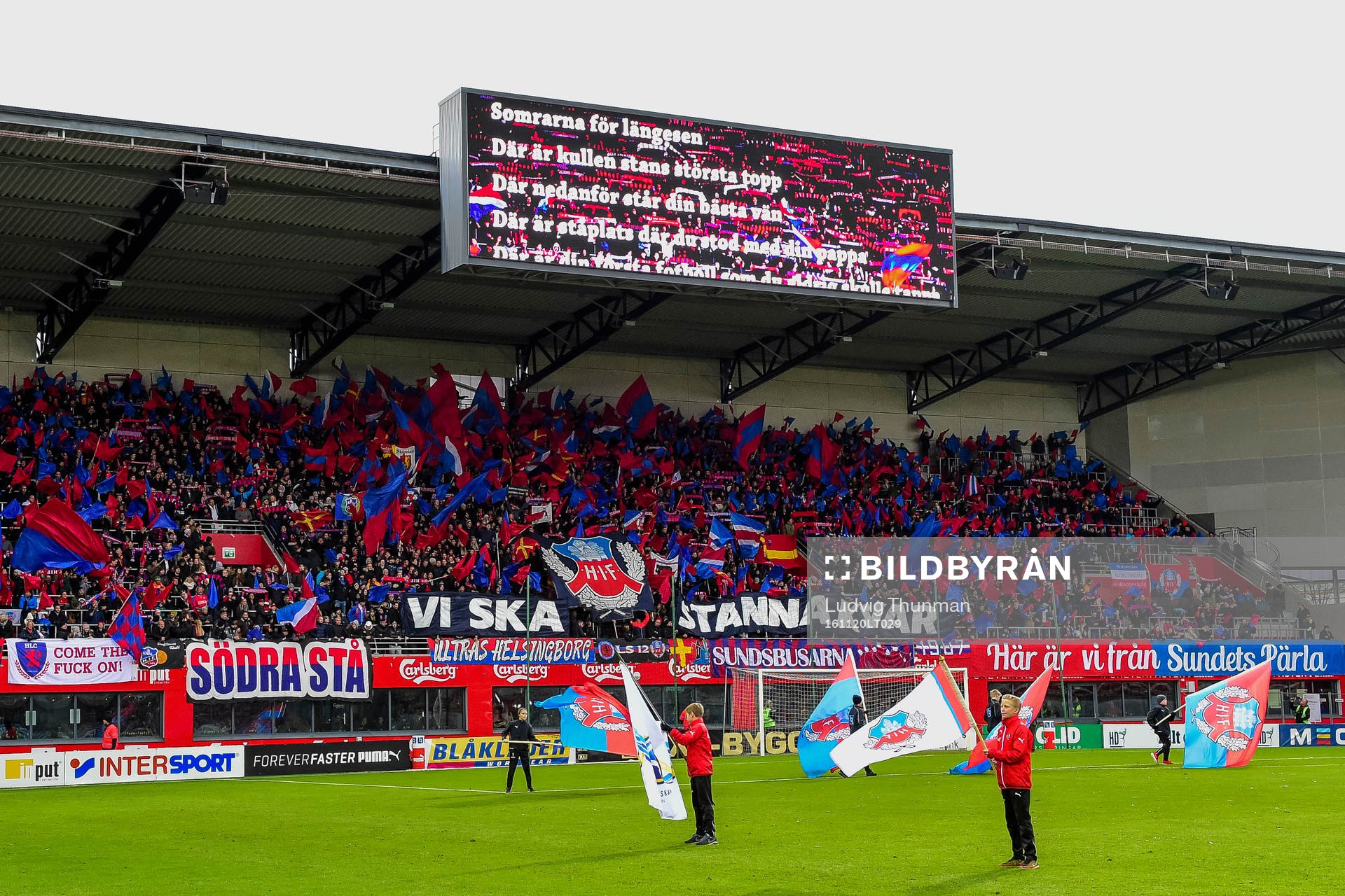 Helsingborgs supportrar före fotbollsmatchen i kvalet till