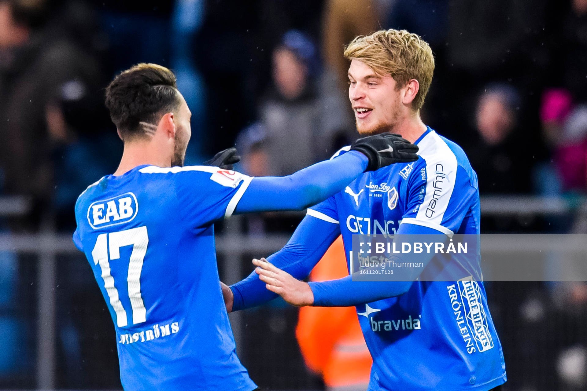 Halmstads Sead Haksabanovic jublar med matchhjälten Marcus