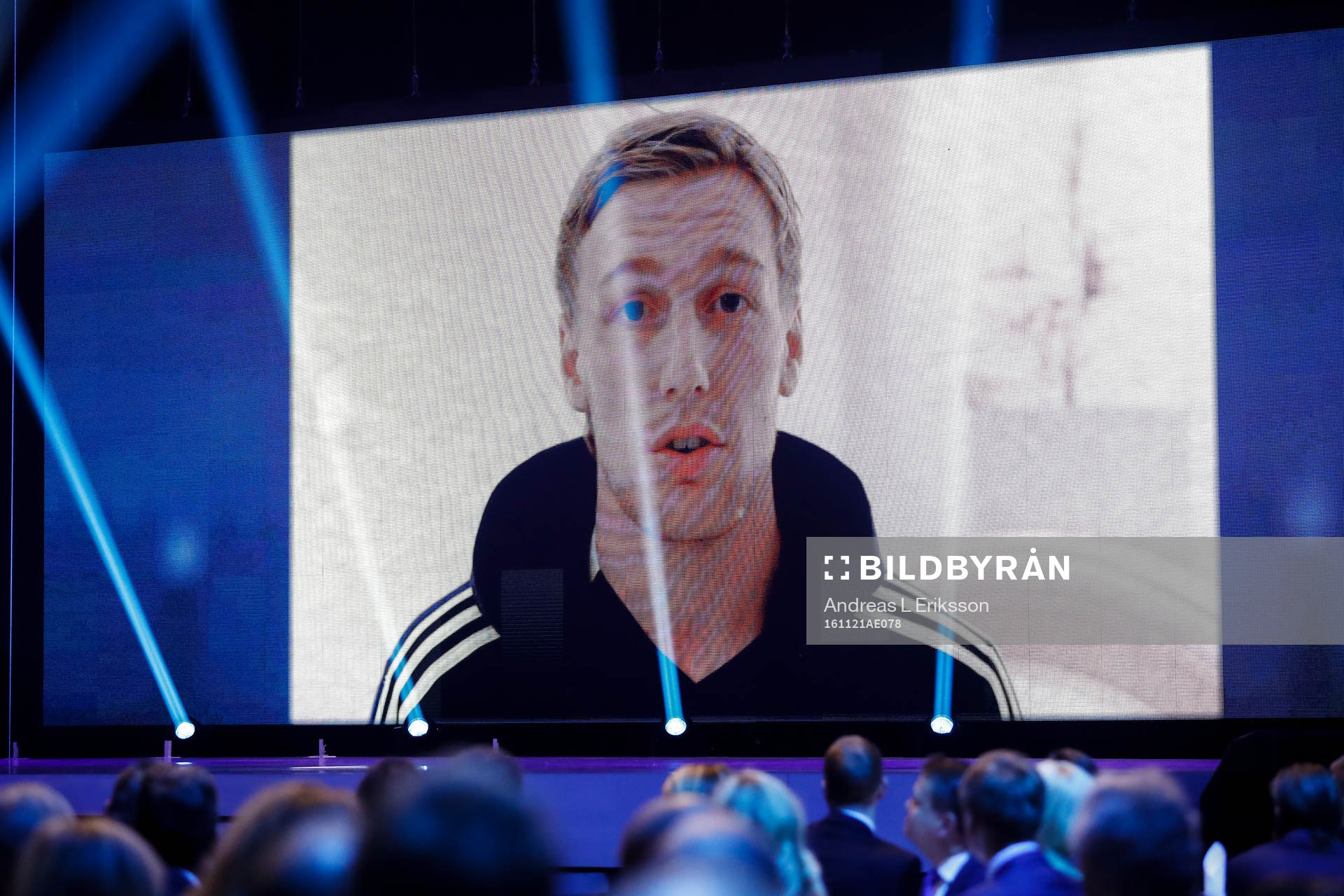 Emil Forsberg, årets manliga mittfältare, med en