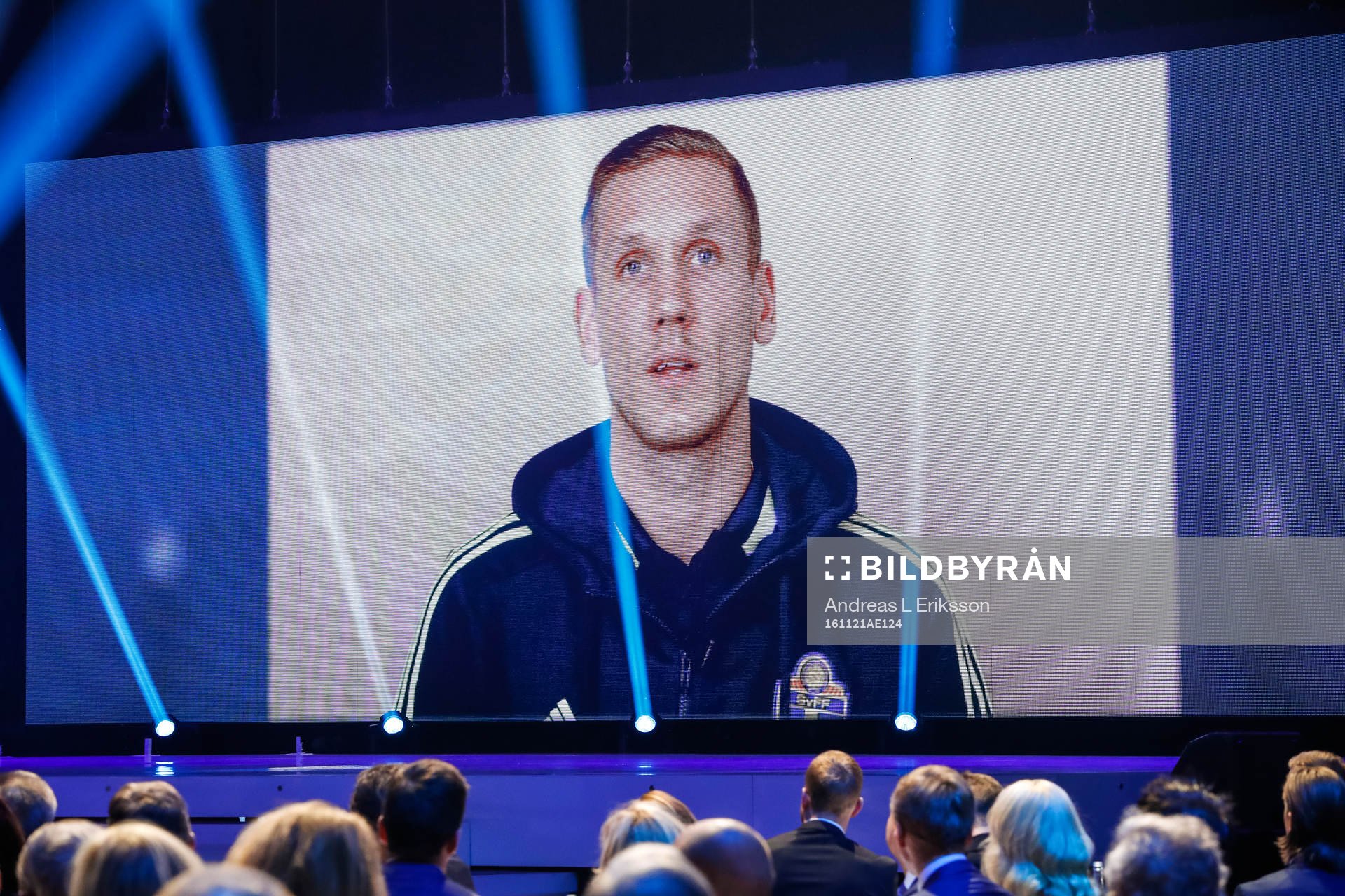 Årets manliga målvakt Robin Olsen med videohälsning