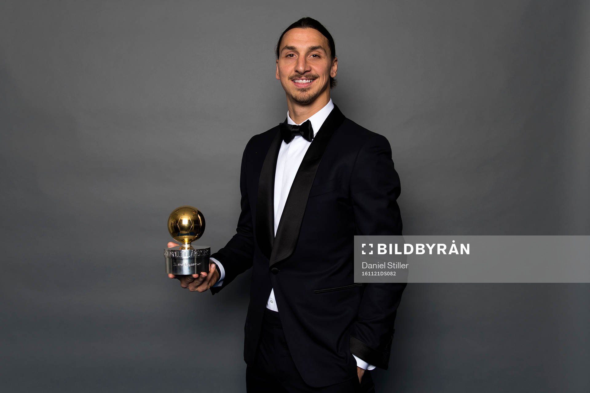 Zlatan Ibrahimovic med sin 11e guldboll