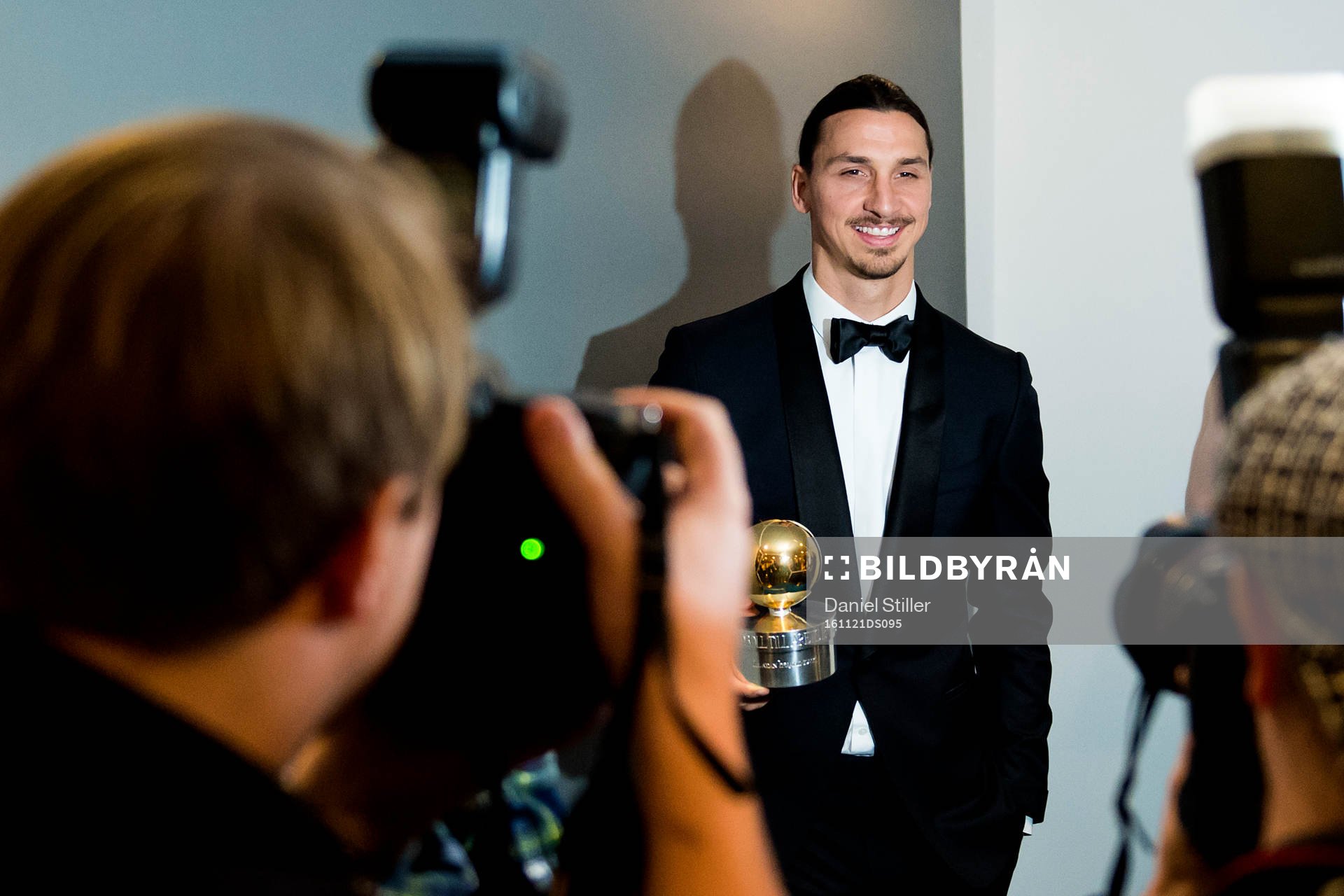 Zlatan Ibrahimovic med sin 11e guldboll