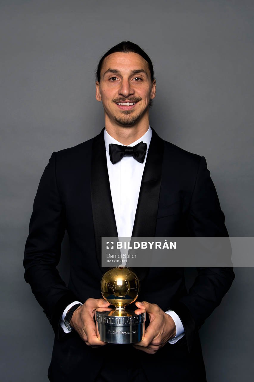 Zlatan Ibrahimovic med sin 11e guldboll
