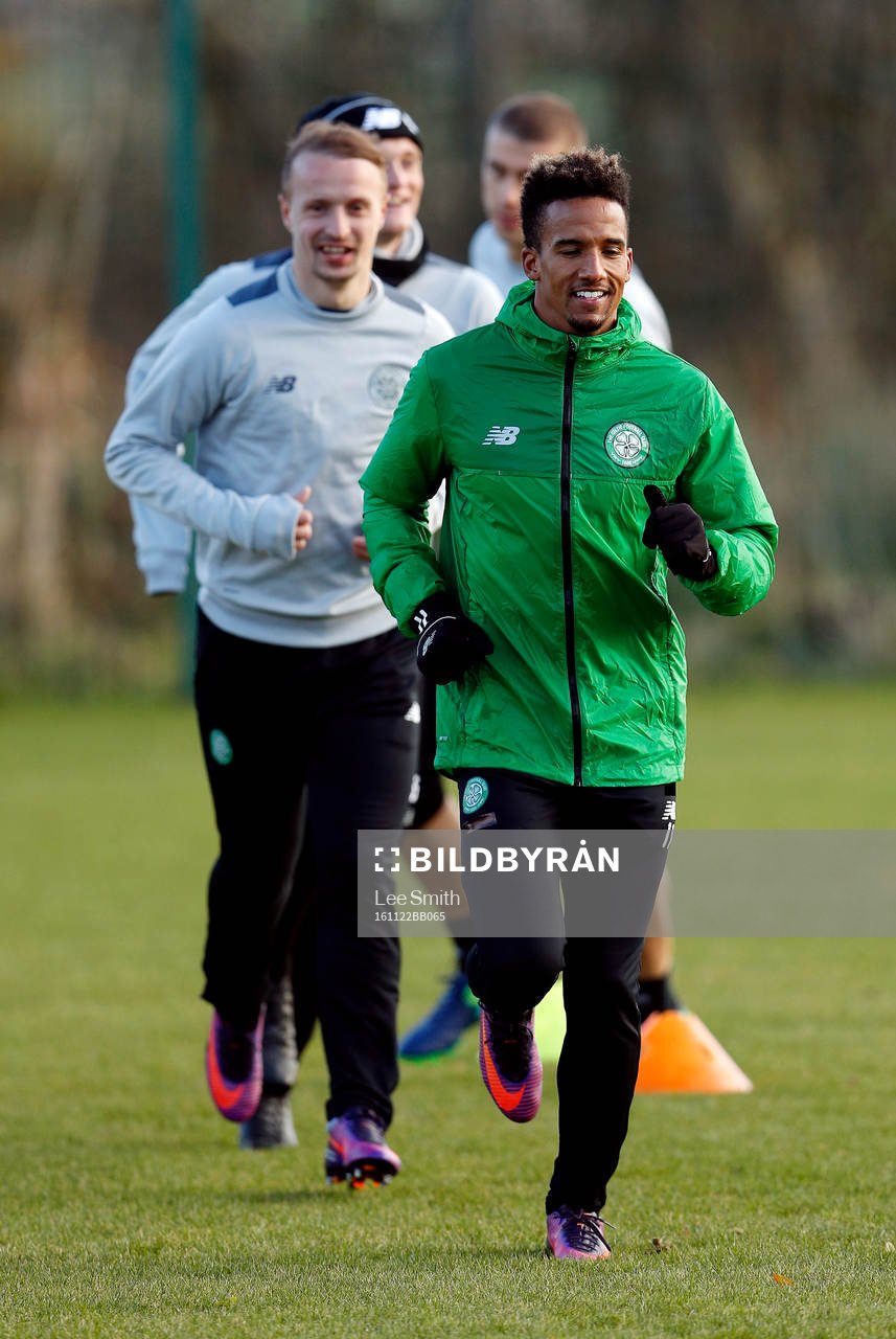 Britain Football Soccer - Celtic Training - Celtic Training Ground, Glasgow, Scotland - 22/11/16 Celtic's Lee Griffiths and Scott Sinclair during training Action Images via Reuters / Lee Smith Livepic EDITORIAL USE ONLY.