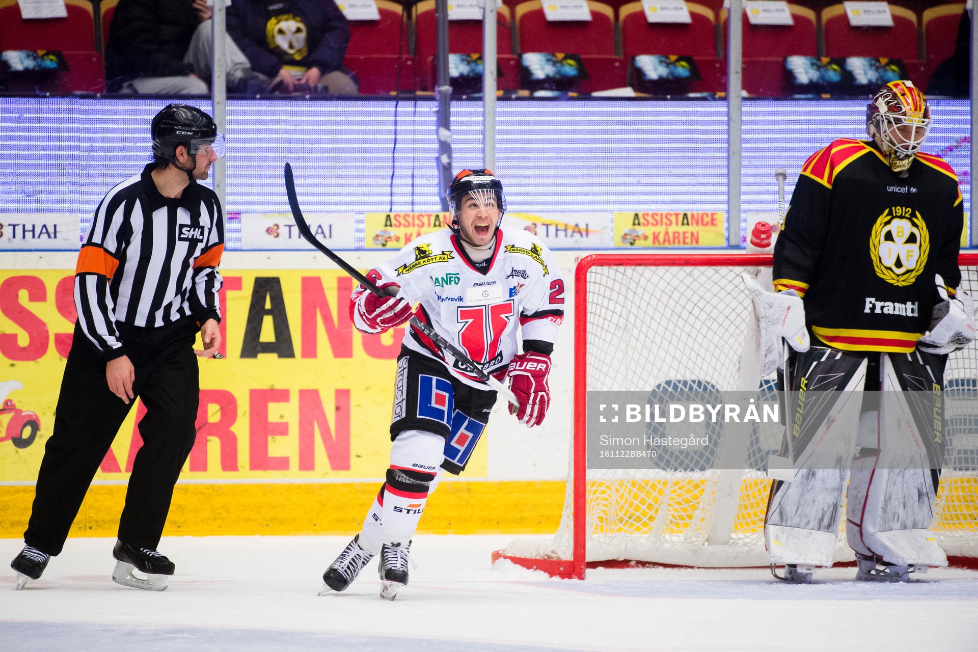 Örebros Greg Squires reagerar