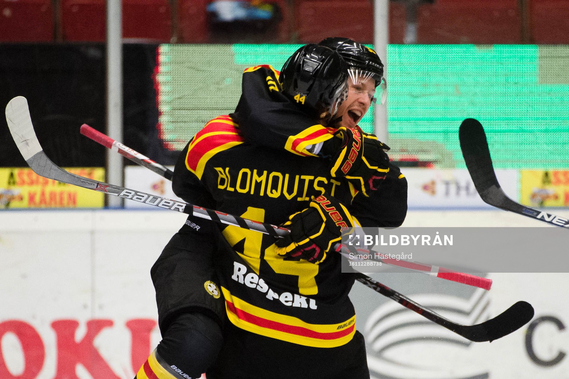 Brynäs Elias Fälth  och Jacob Blomqvist jublar