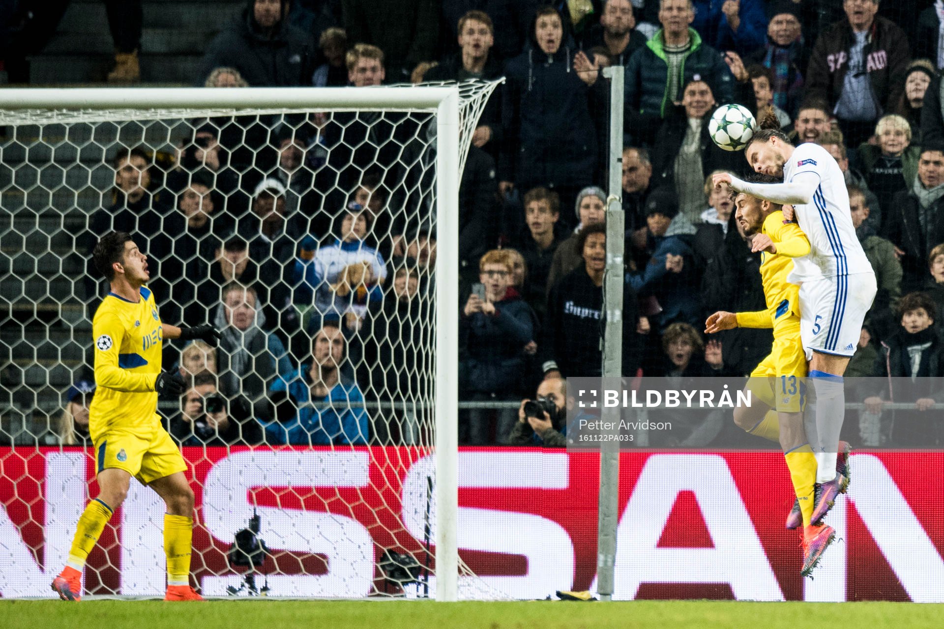 FC Köpenhamns Erik Johansson med målchans