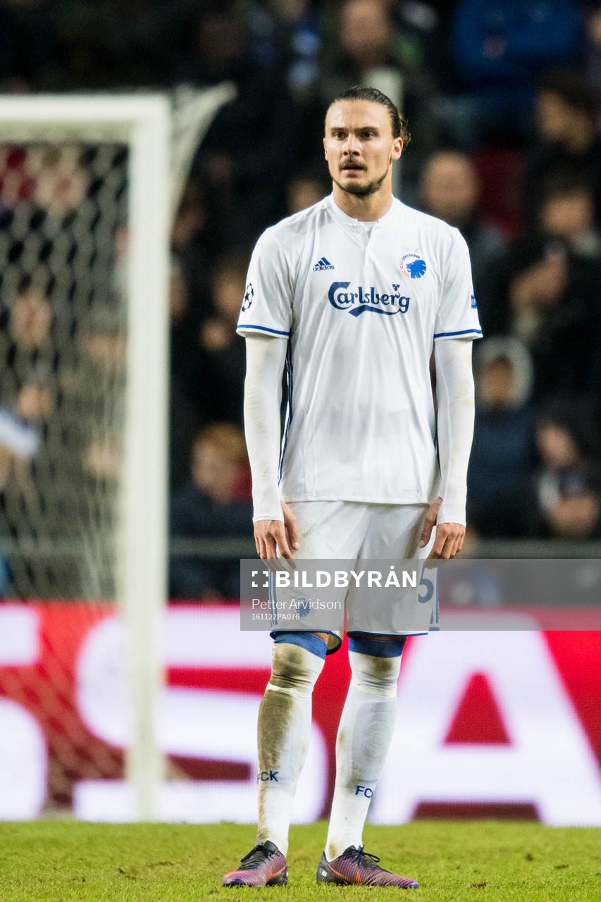 FC Köpenhamns Erik Johansson deppar