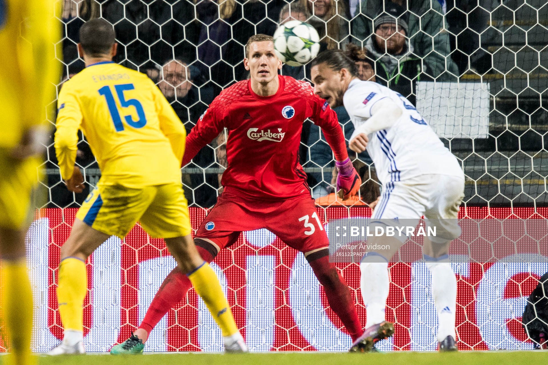 FC Köpenhamns målvakt Robin Olsen och Erik Johansson