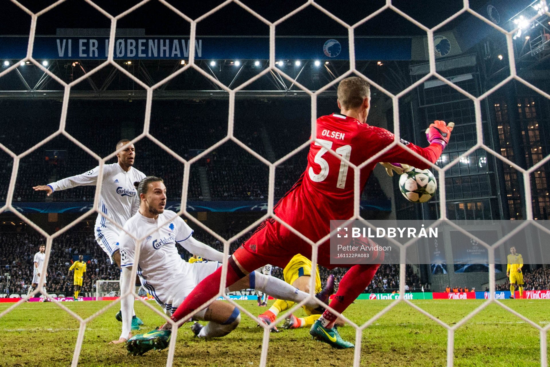 FC Köpenhamns Erik Johansson och målvakt Robin Olsen
