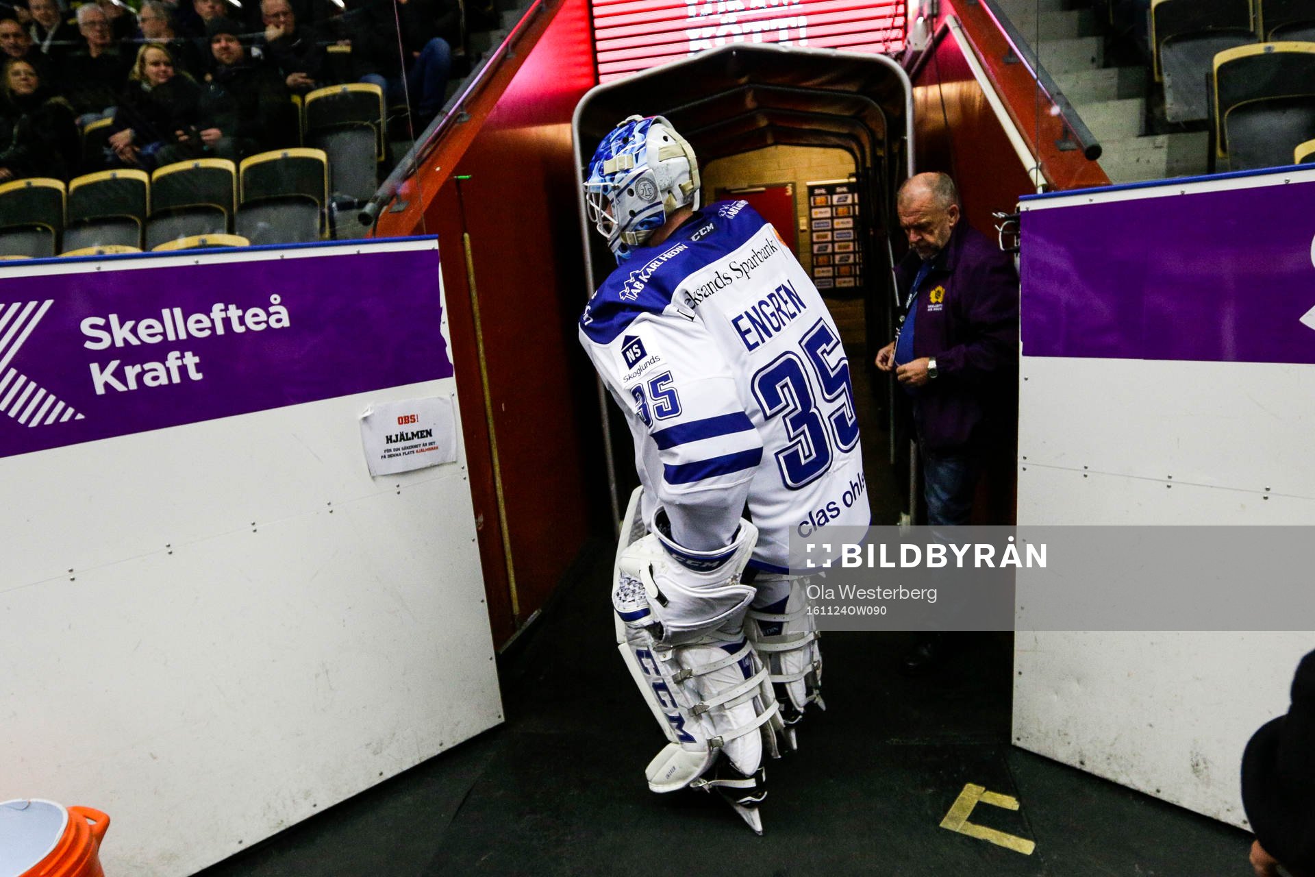 Leksands målvakt Atte Engren kliver av skadad