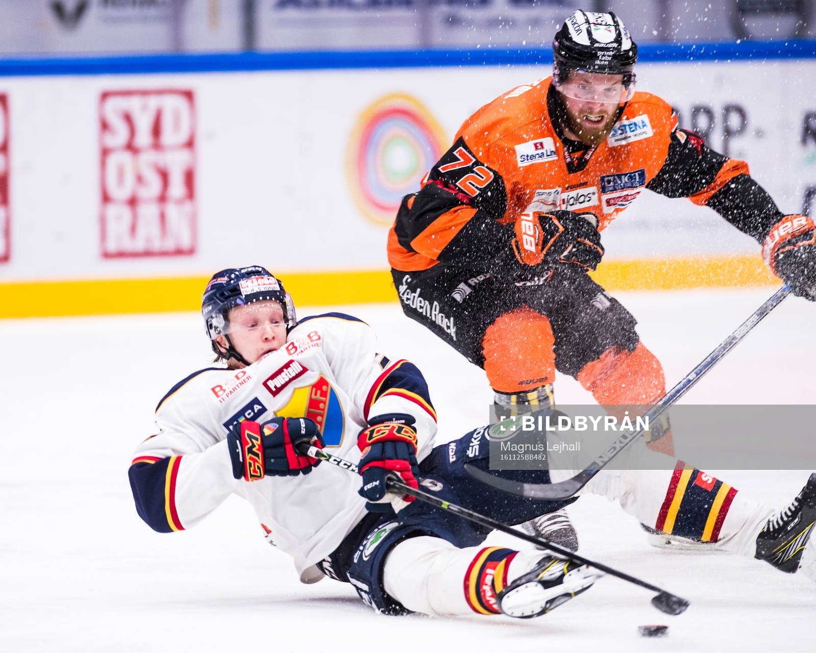 Djurgårdens Emil Johansson och Karlskronas Joachim Rohdin