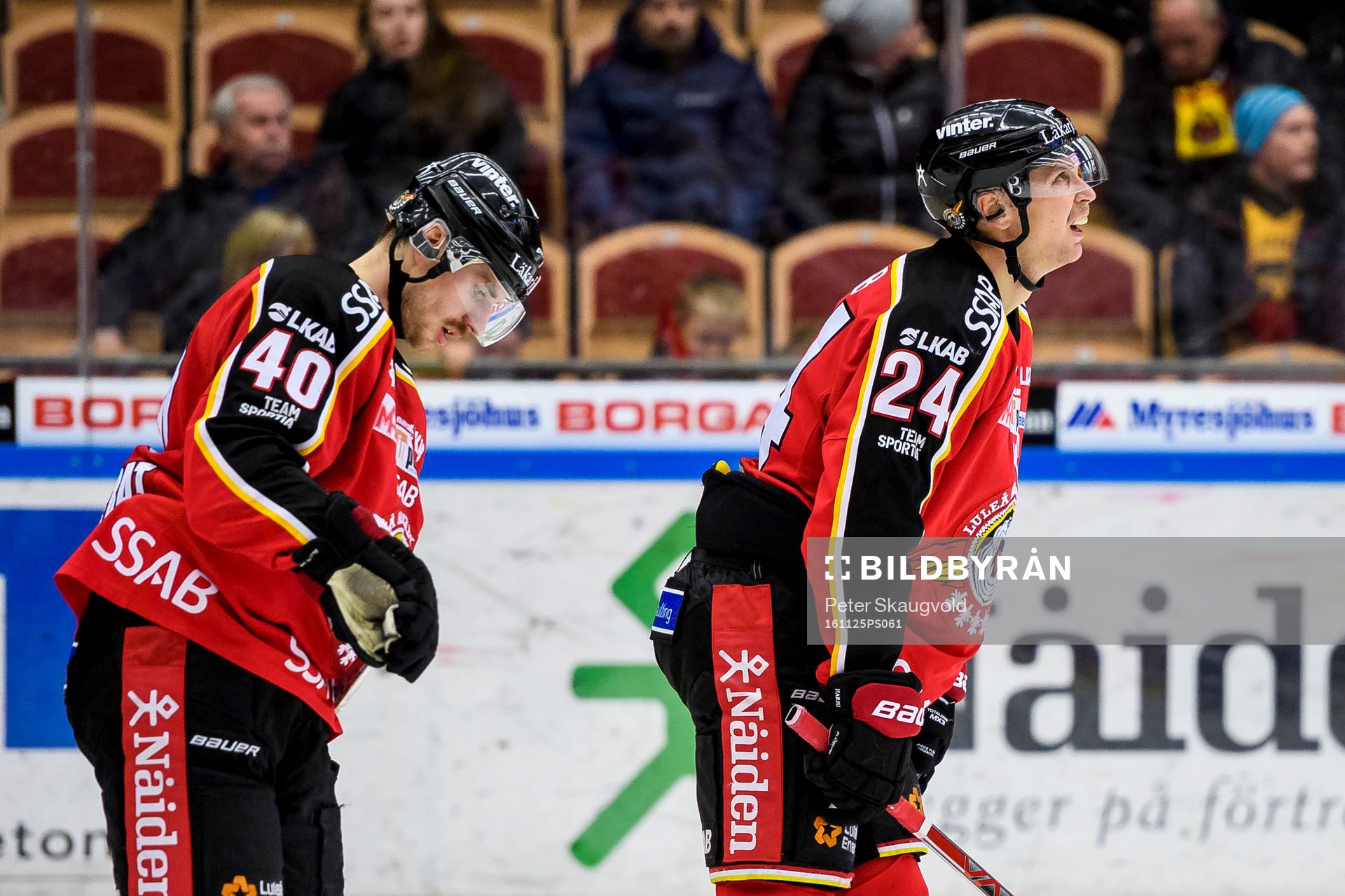 Luleås Kael Mouillierat (v) och Johan Harju (h) deppar