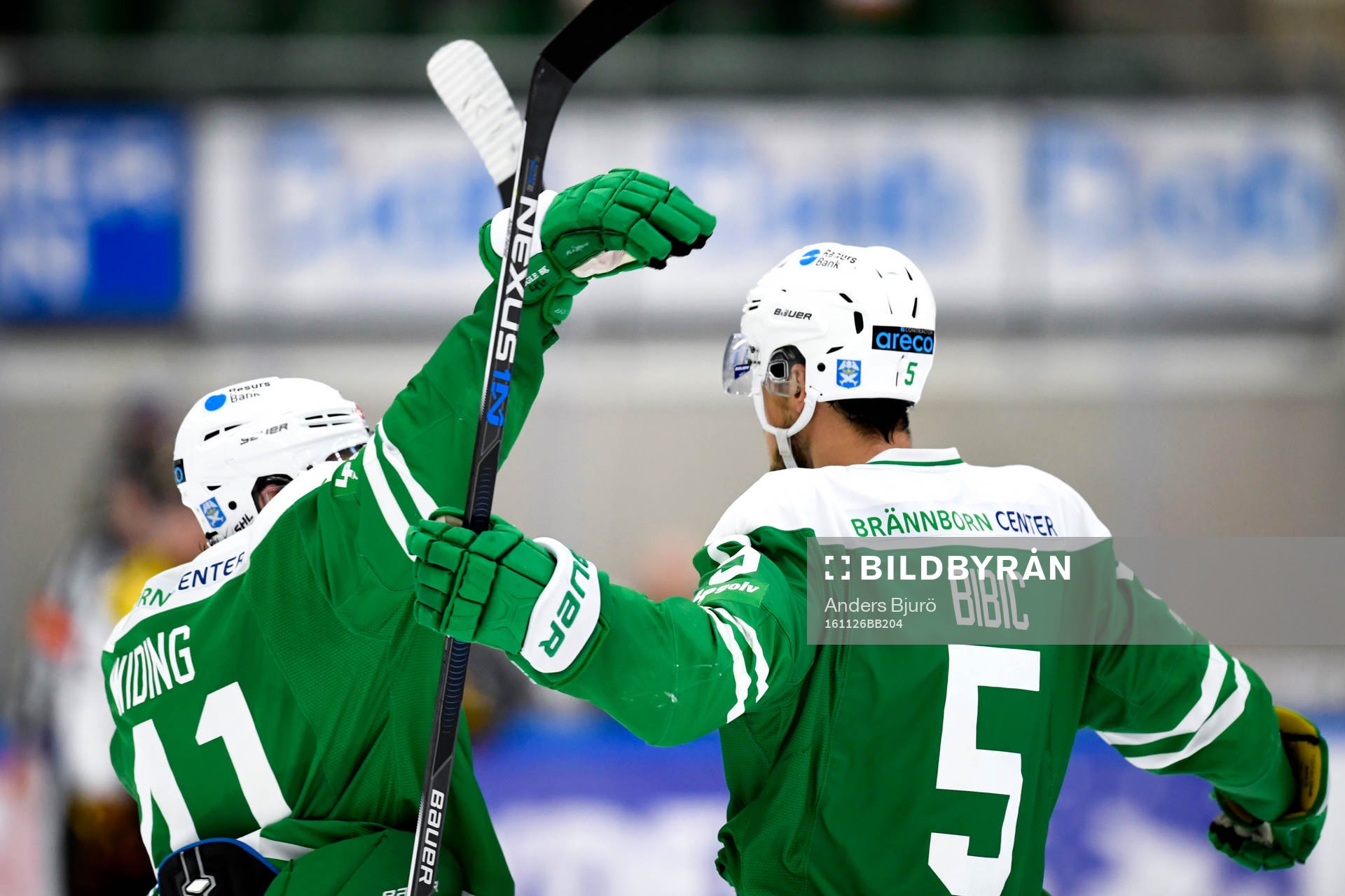Rögles Daniel Widing och Alen Bibic jublar