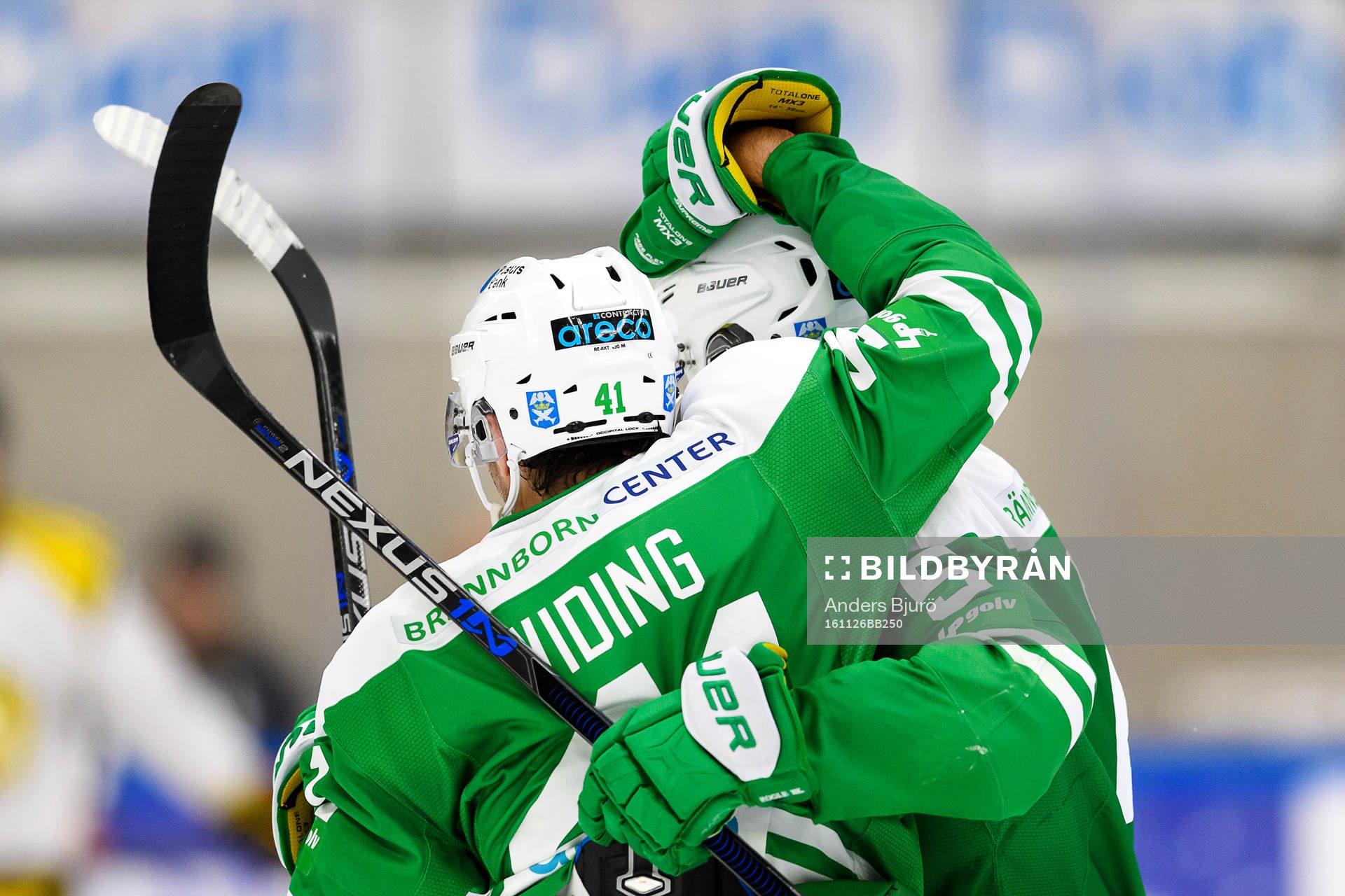Rögles Daniel Widing och Alen Bibic jublar