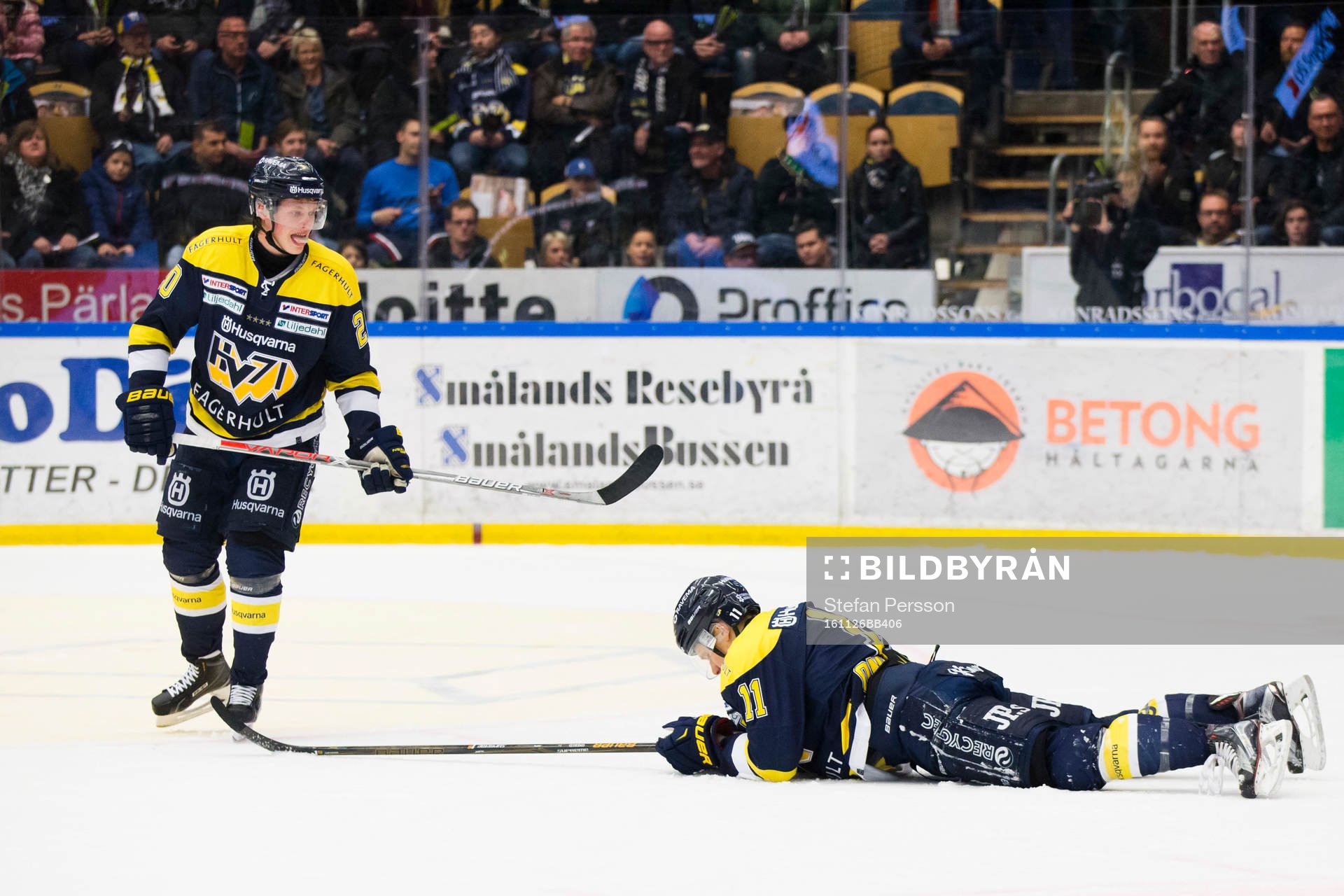 s Lawrence Pilut och Simon Önerud
