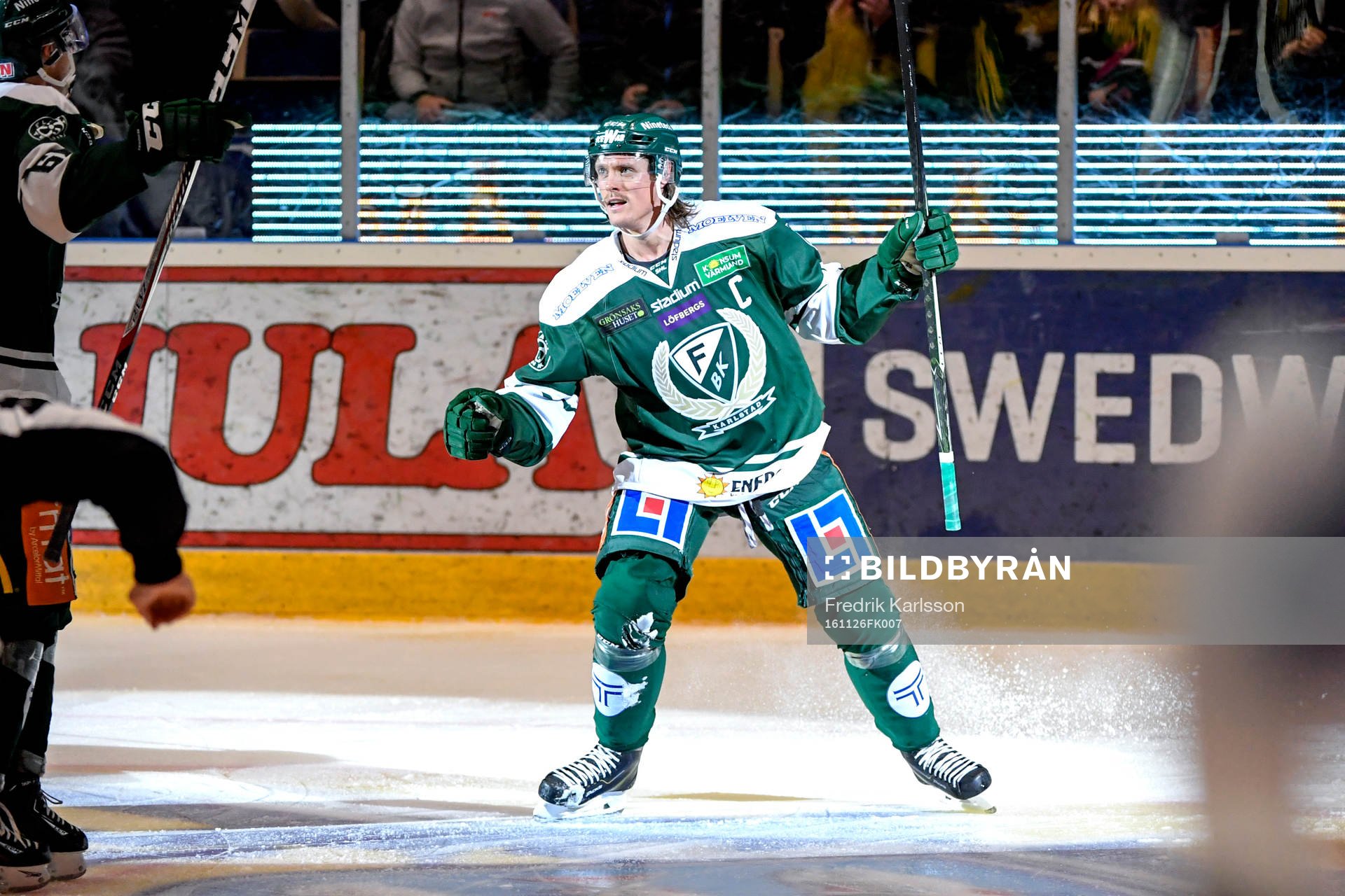 Färjestads Magnus Nygren jublar