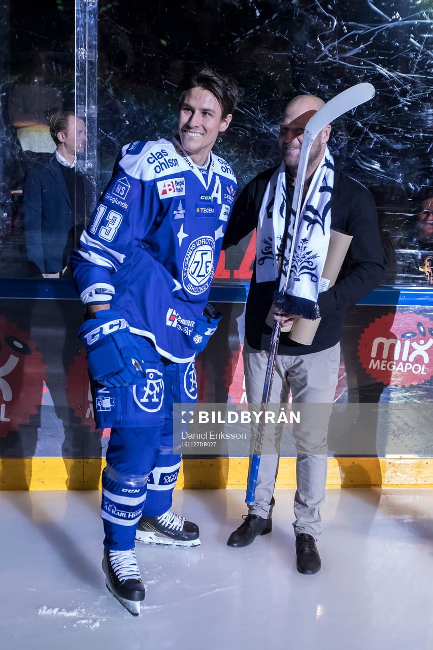 Leksands Jon Knuts ger förre lagkaptenen Jonas Frögren en