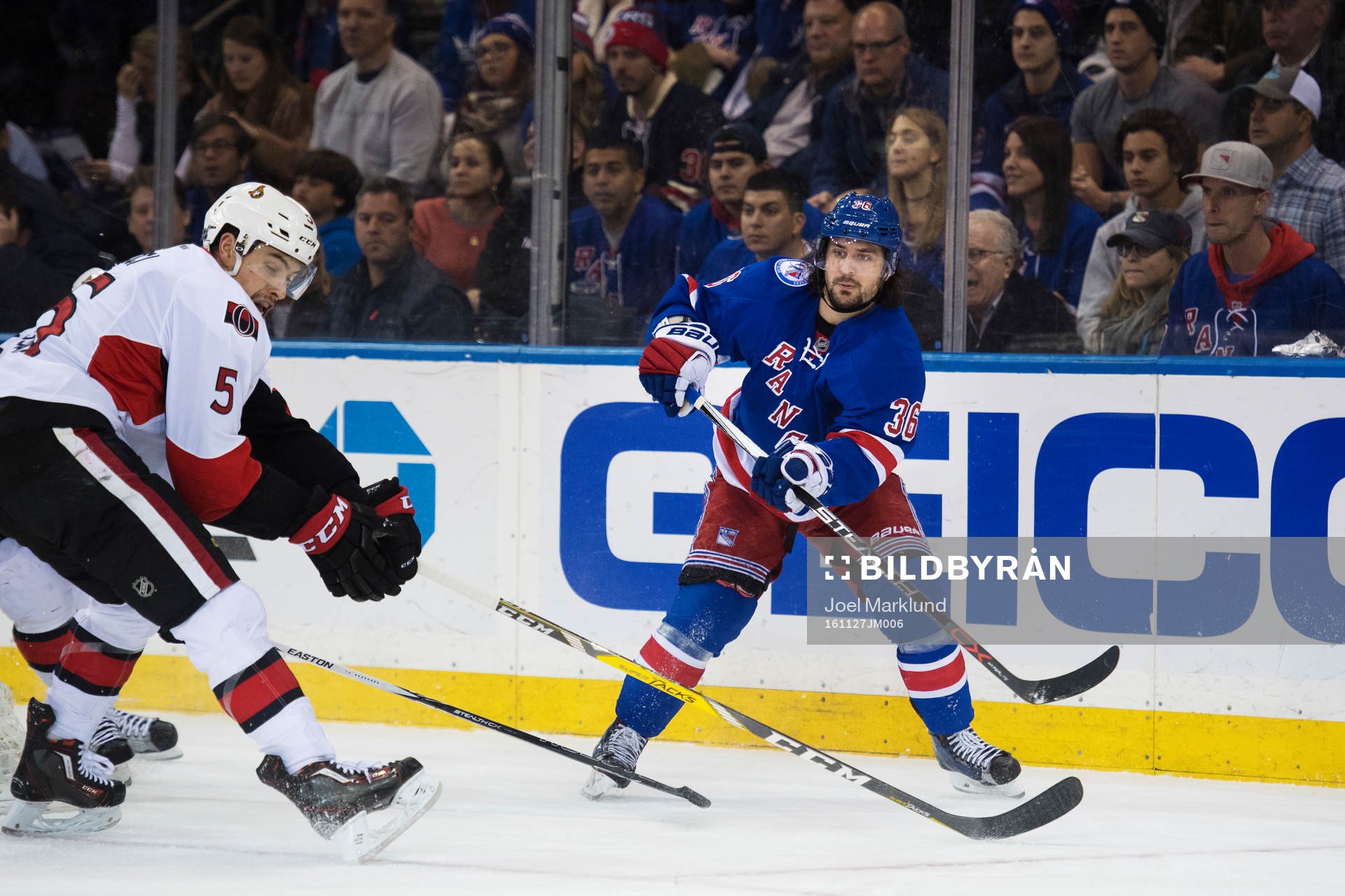 New Yorks Mats Zuccarello (t h)