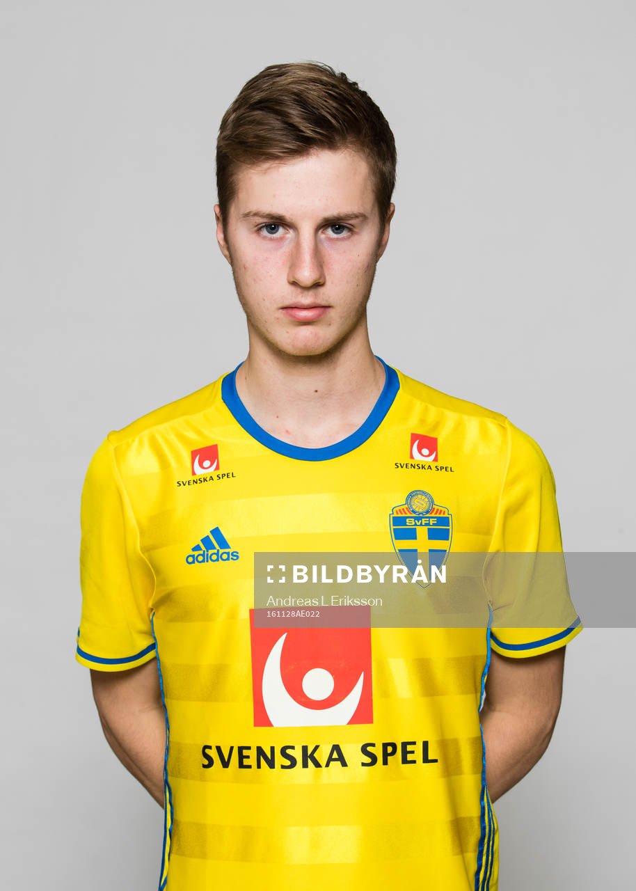 Niklas Shwenkér Fröjdholm i P17/99-landslaget
