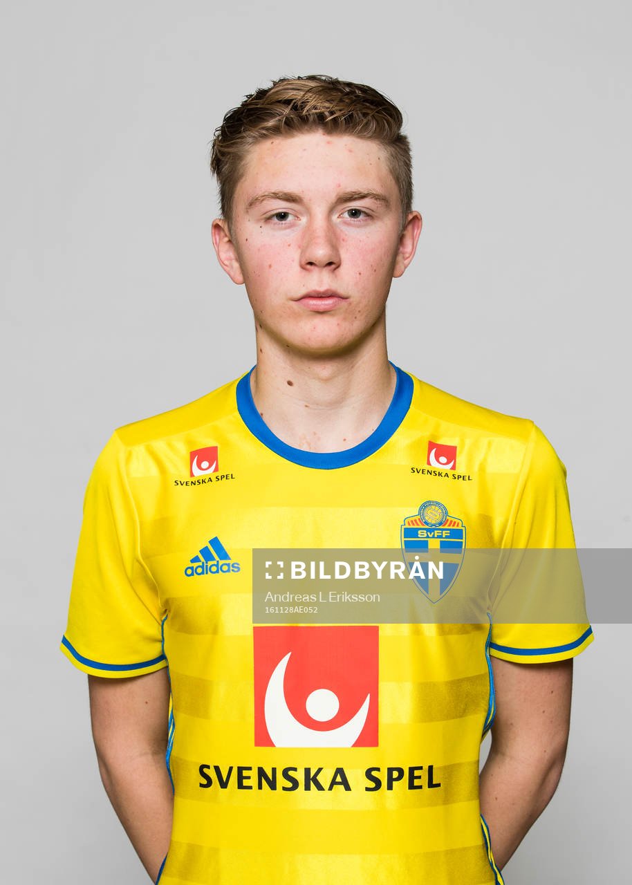 Adam Egnell i P17/99-landslaget