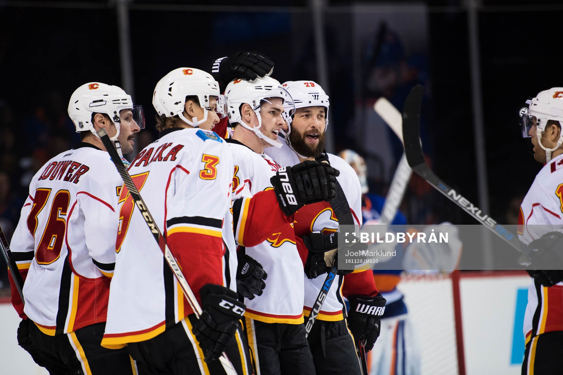 Calgarys Sean Monahan jublar