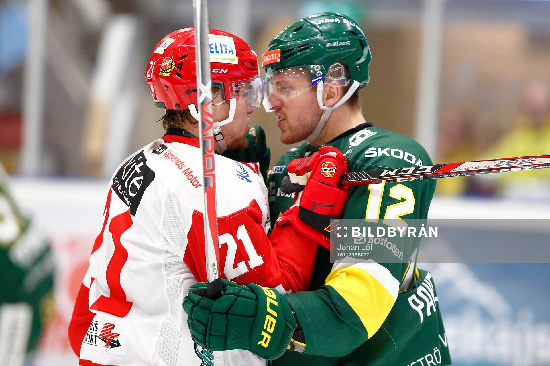 Almtunas Ludwig Blomstrand och Björklövens Niklas Pavel i