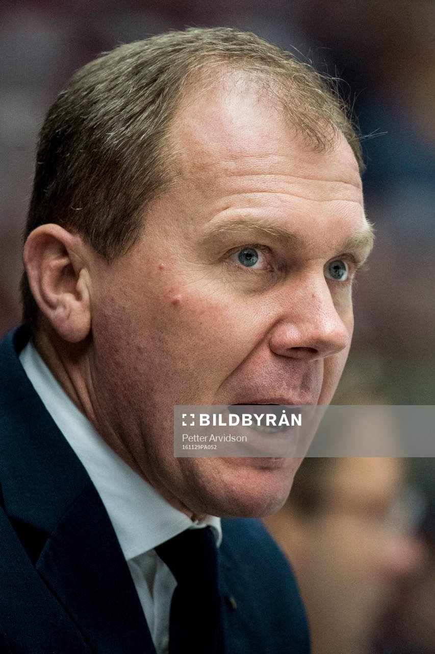 s tränare Johan Lindbom