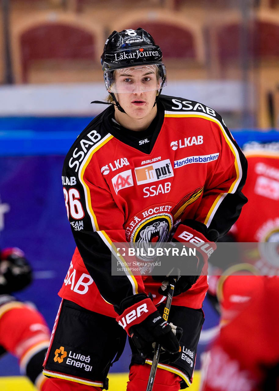 Luleås Marcus Collin på uppvärmningen