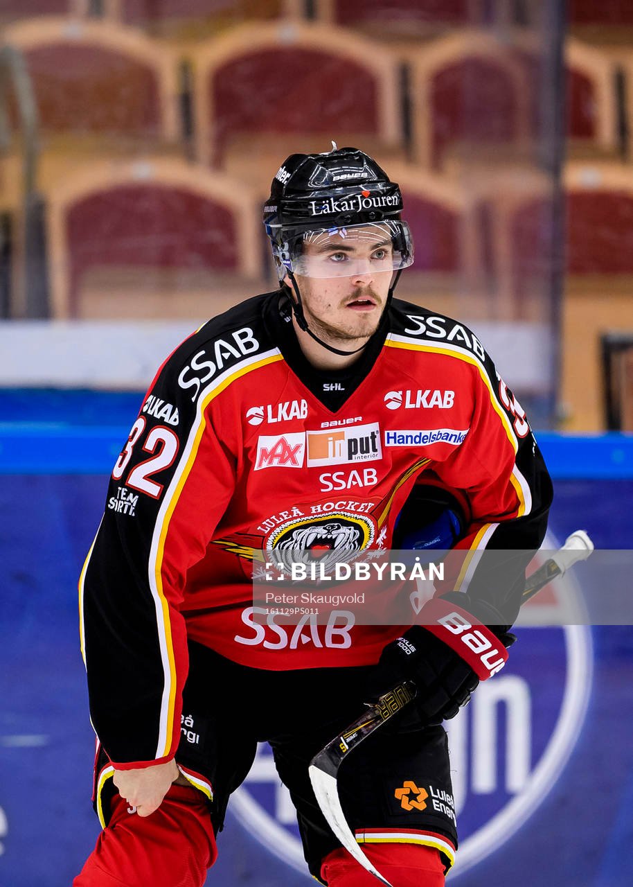 Luleås Oscar Engsund på uppvärmningen
