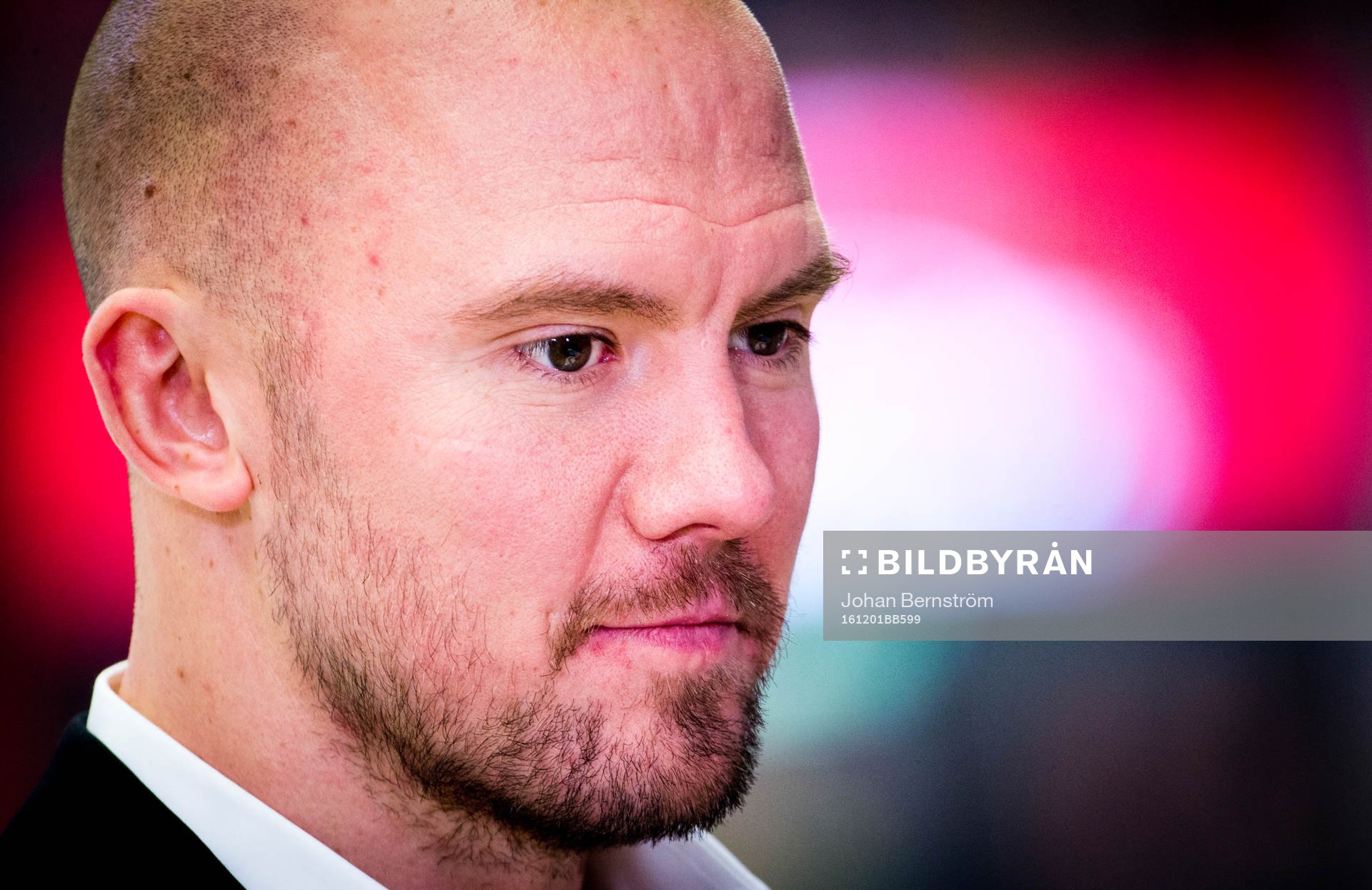 Örebros nyförvärv Nicklas Grossman blir intervjuad i