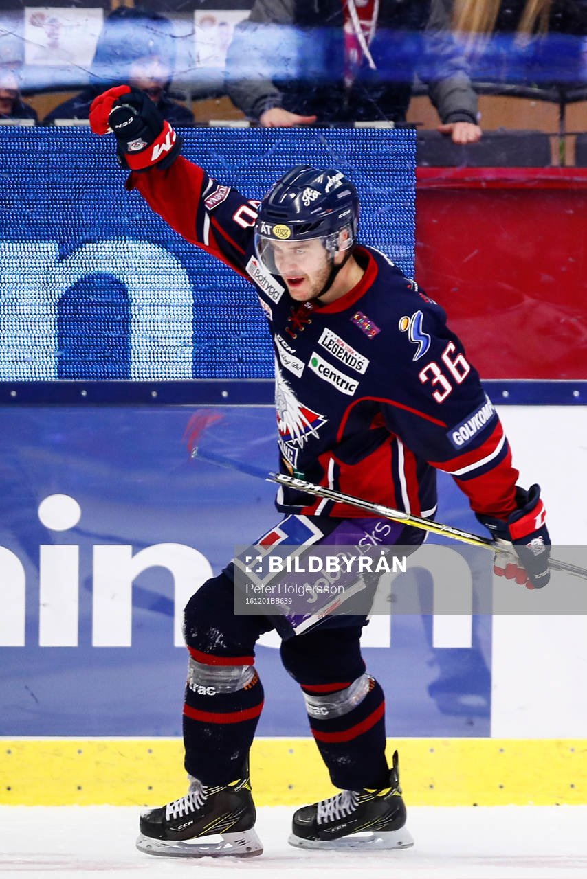 Linköpings Niklas Fogström jublar