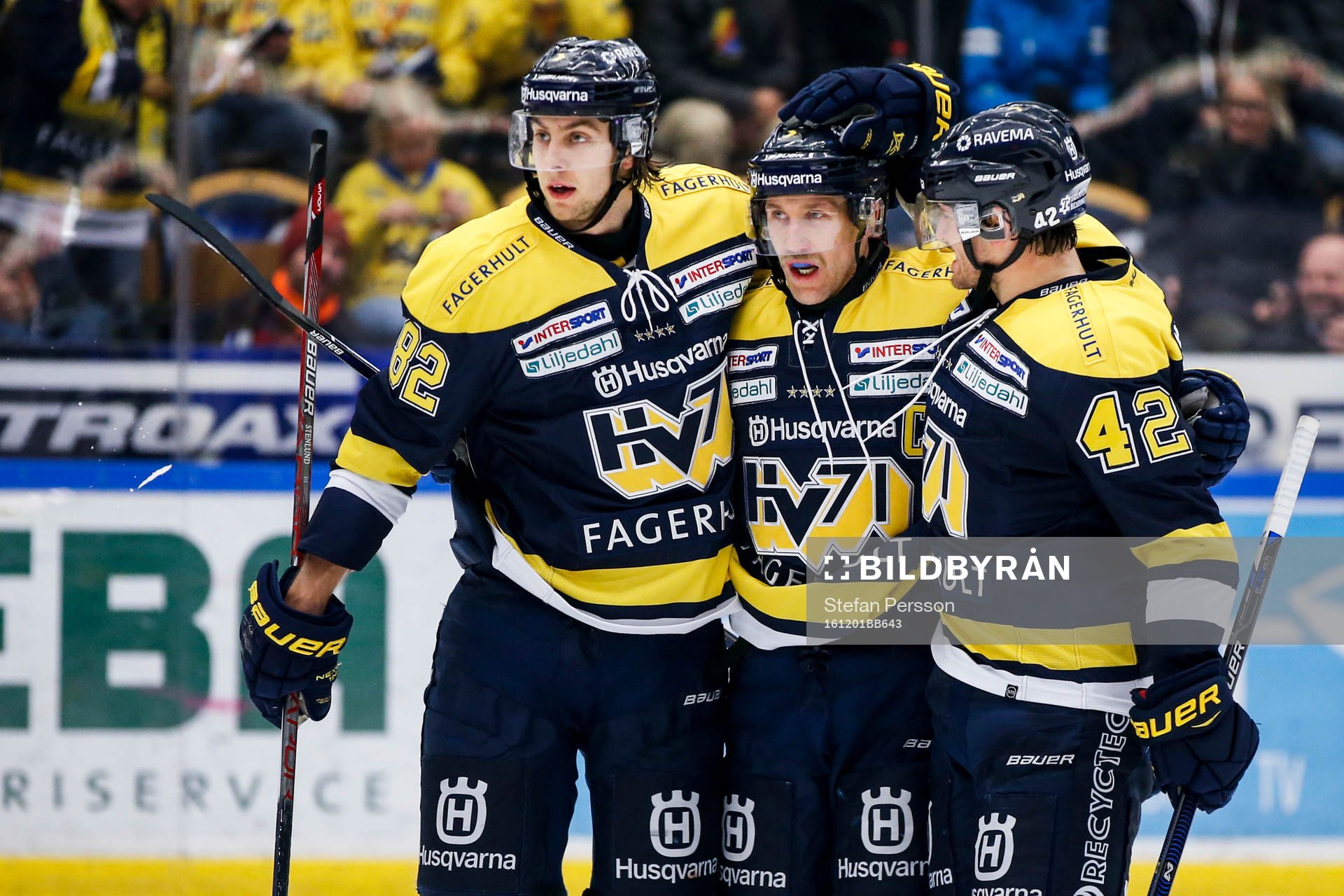 s Kevin Stenlund, Martin Thörnberg och Dylan Reese jublar