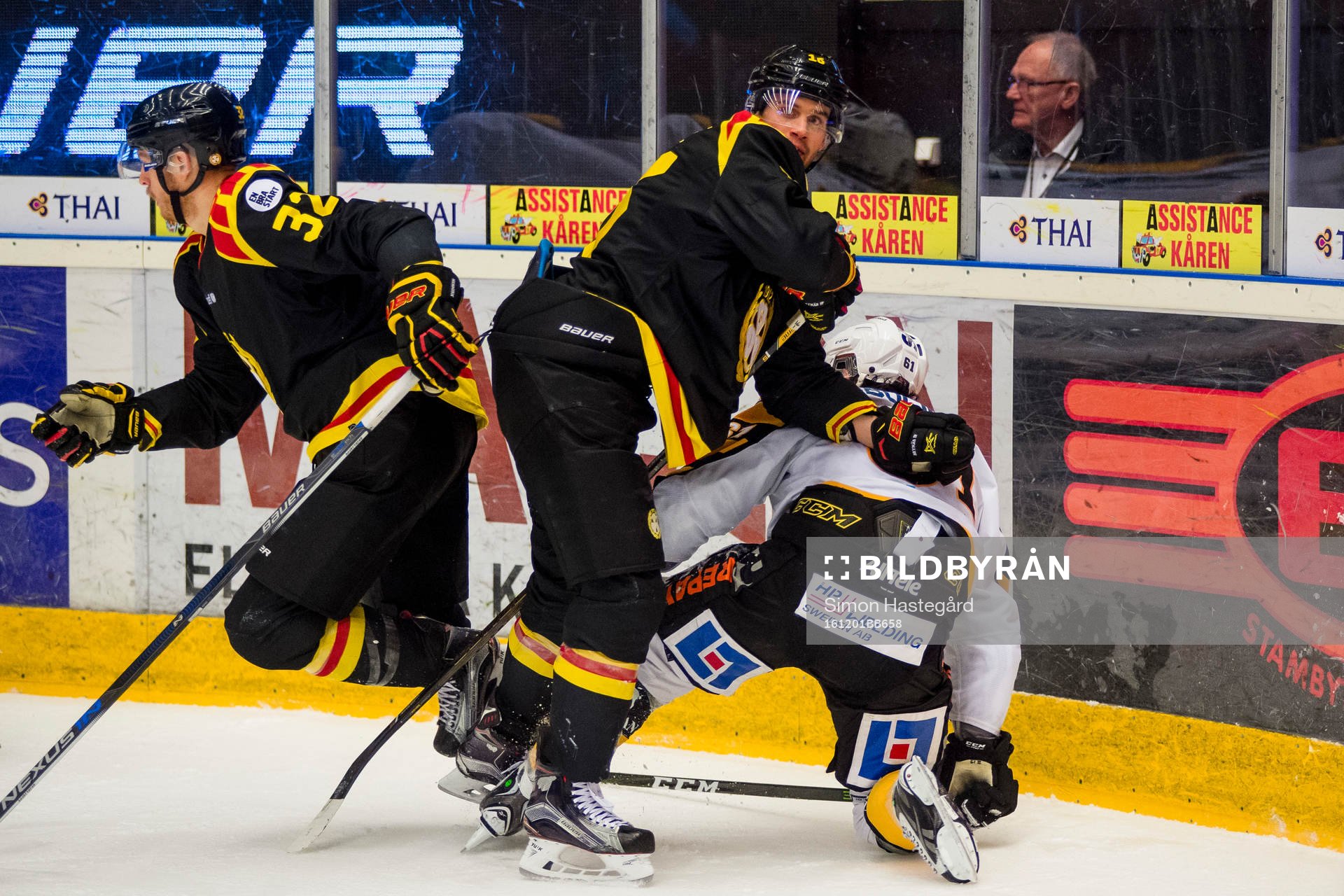 Brynäs Nick Johnson och Daniel Paille i kamp mot