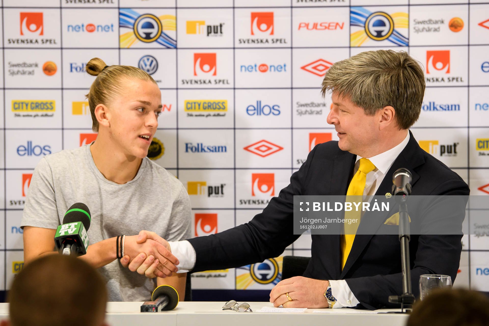 Elfsborgs nyförvärv Jesper Karlsson och ordförande Bo