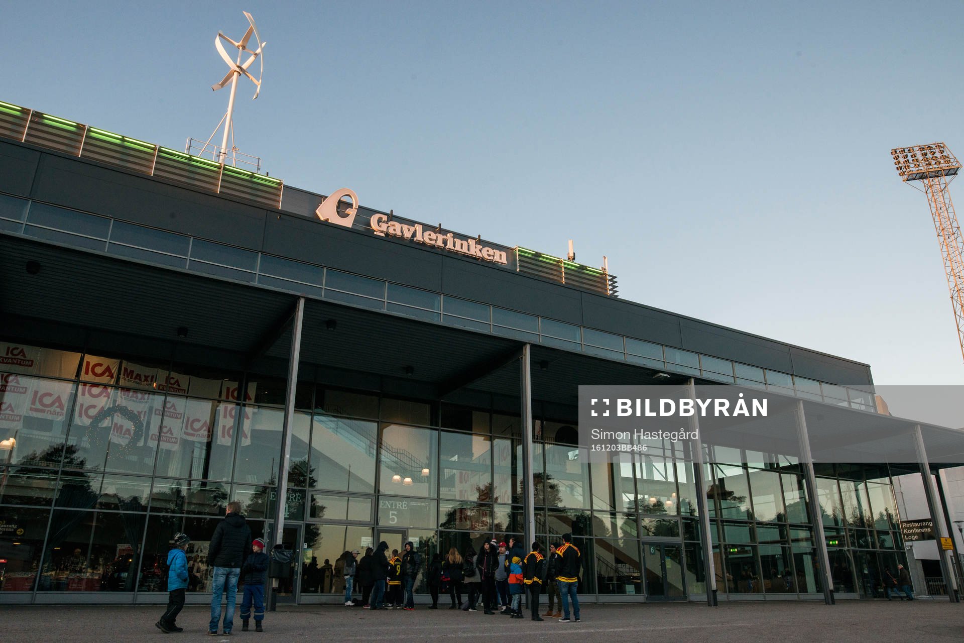 Entrén till Gavlerinken Arena före ishockeymatchen i SHL