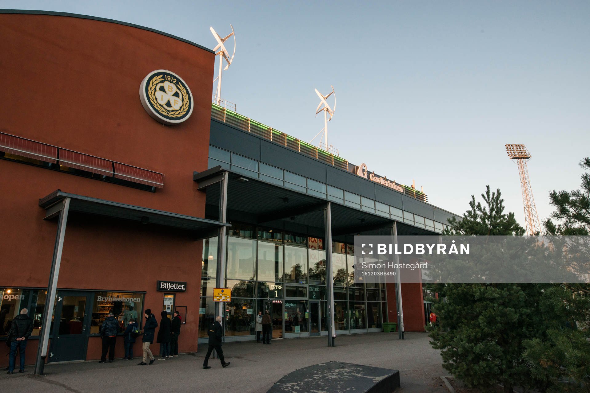 Entrén till Gavlerinken Arena före ishockeymatchen i SHL