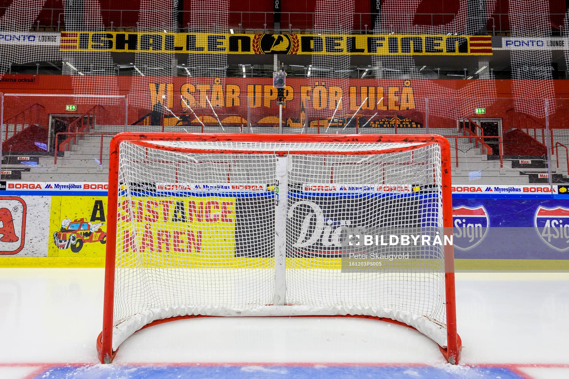 Genrebild på ett ishockeymål i Coop Norrbotten Arena
