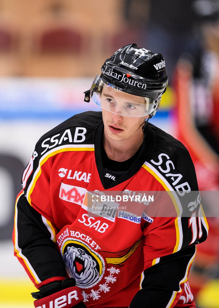 Luleås Tim Kennedy på uppvärmningen