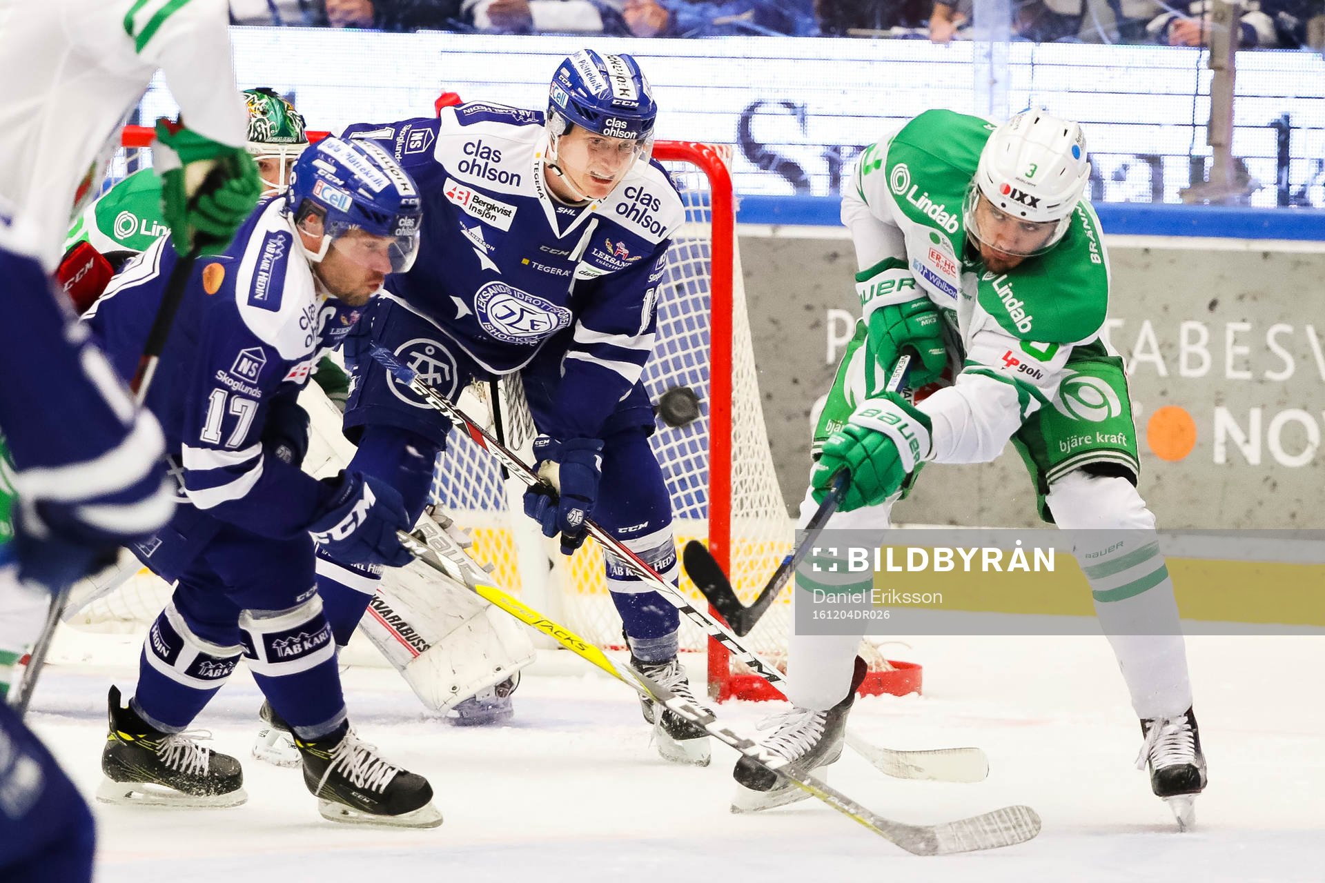 Leksands Martin Karlsson och Jesper Ollas i kamp mot