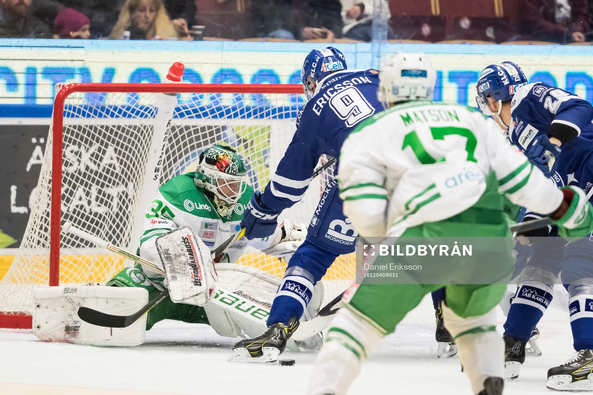 Chans för Leksands Lukas Ericsson framför Rögles