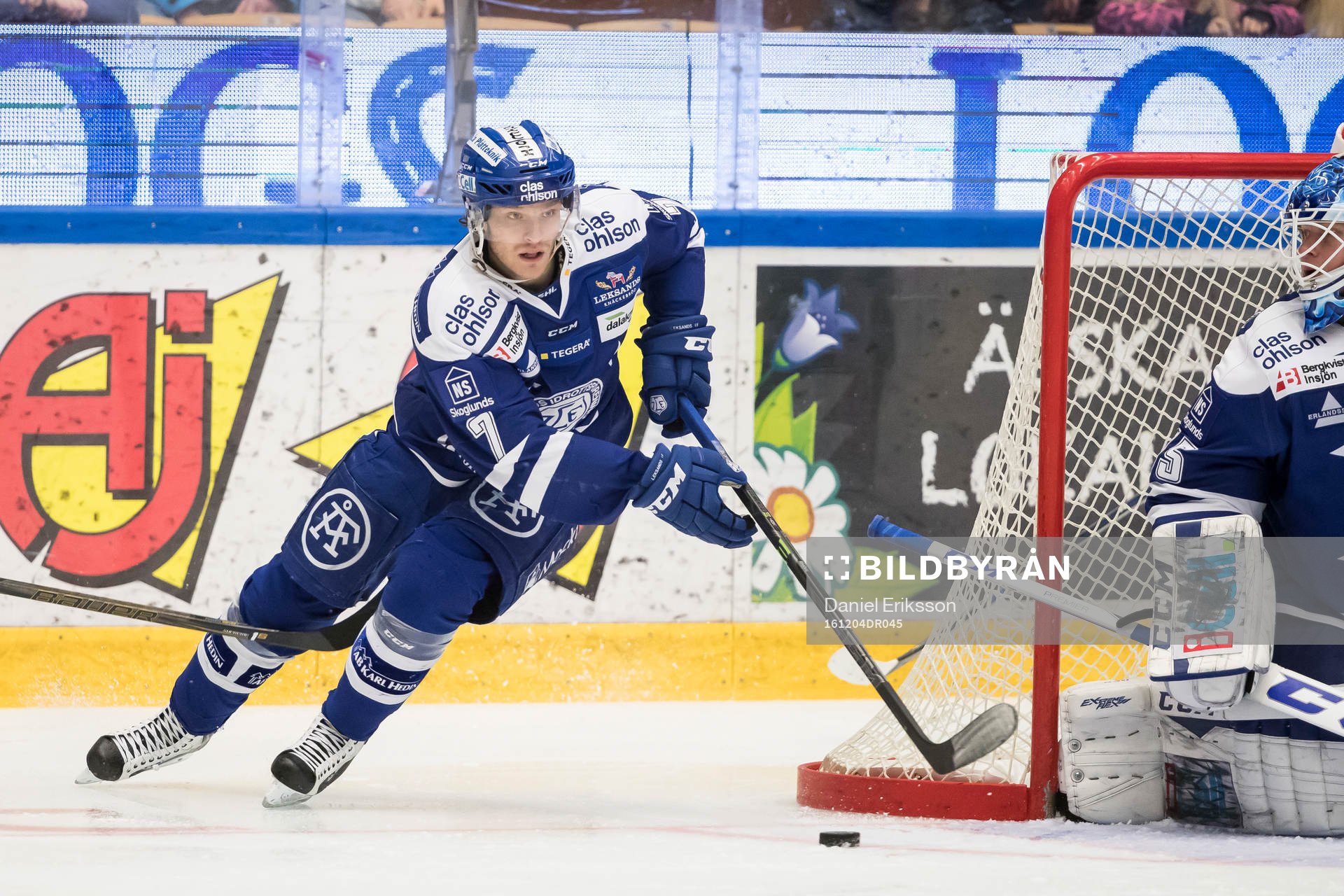 Leksands Johan Olofsson  i ishockeymatchen i SHL mellan