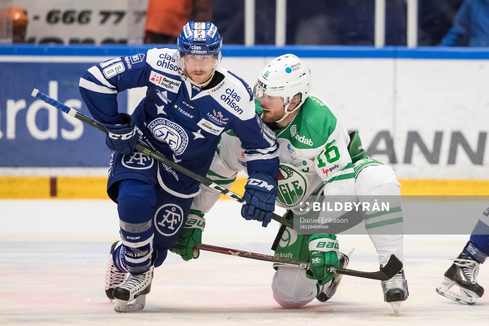 Leksands János Hári och Rögles Christopher Liljewall  i