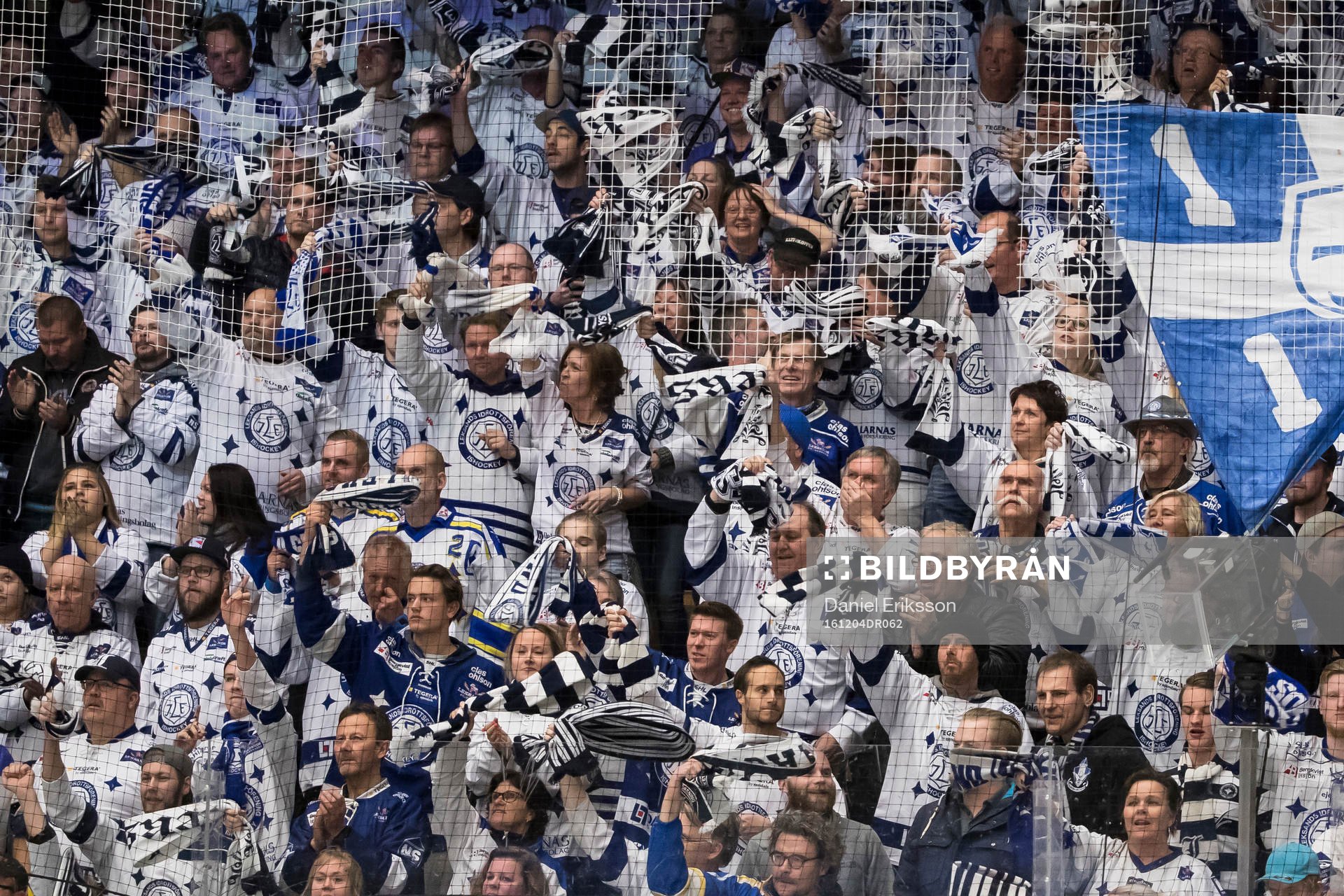 Leksands supportrarna jublar