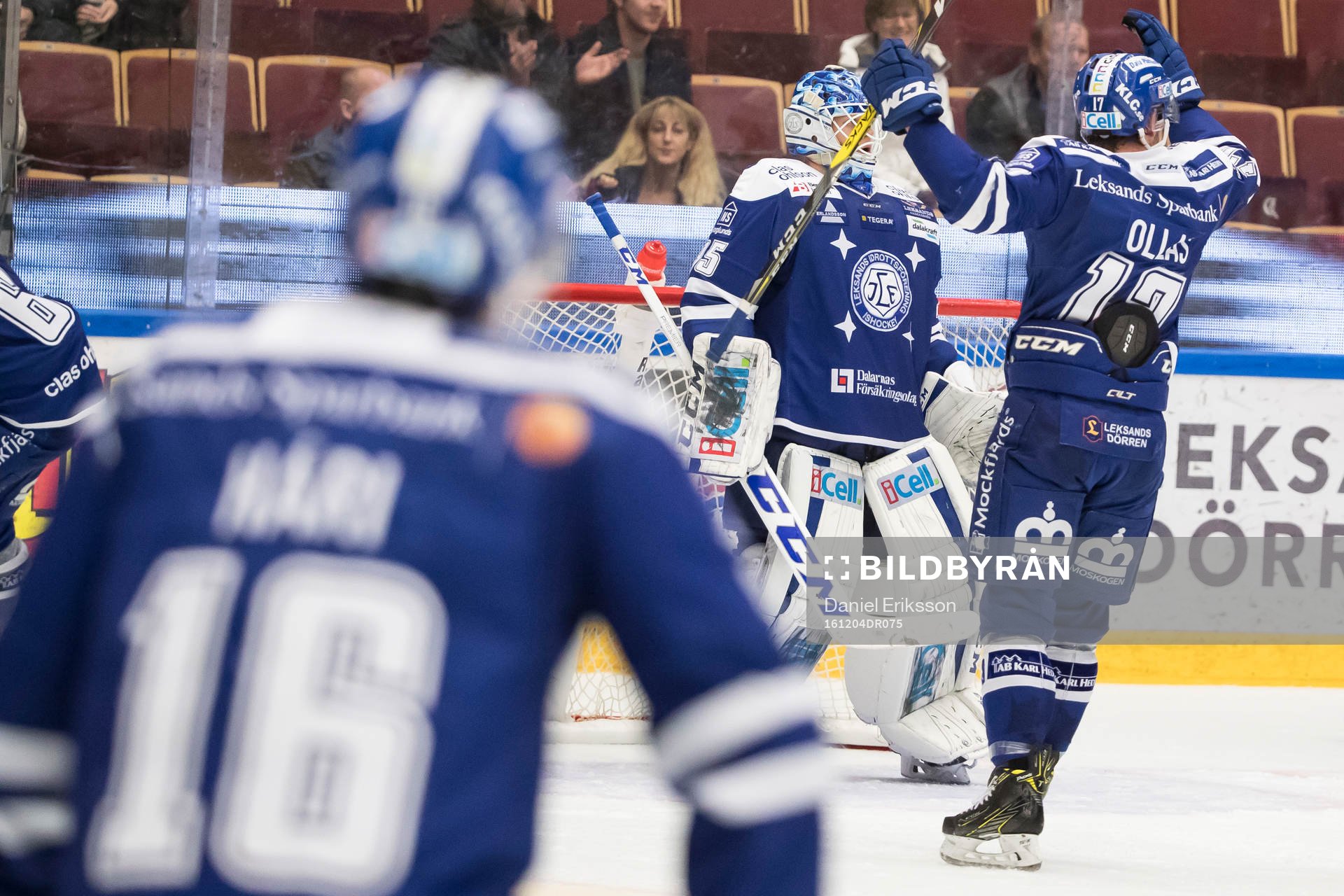 Leksands Jesper Ollas jublar med målvakt Atte Engren