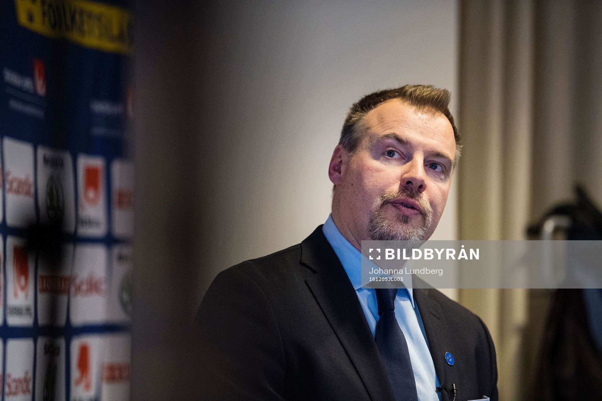 Förbundskapten Rikard Grönborg presenterar truppen till